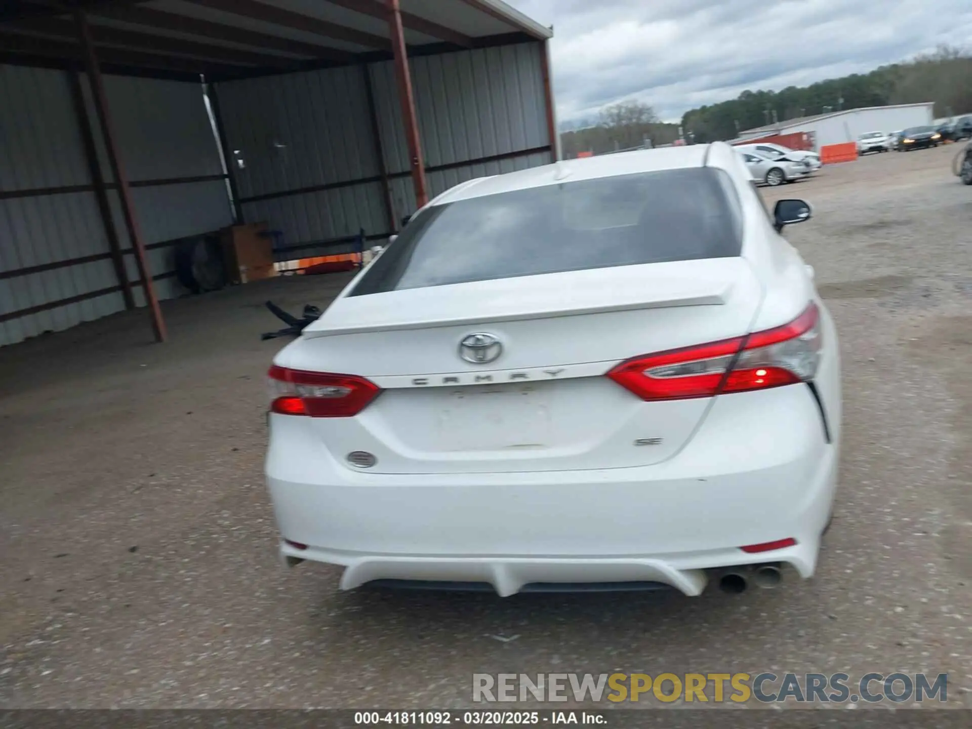 16 Photograph of a damaged car 4T1B11HK2KU297216 TOYOTA CAMRY 2019