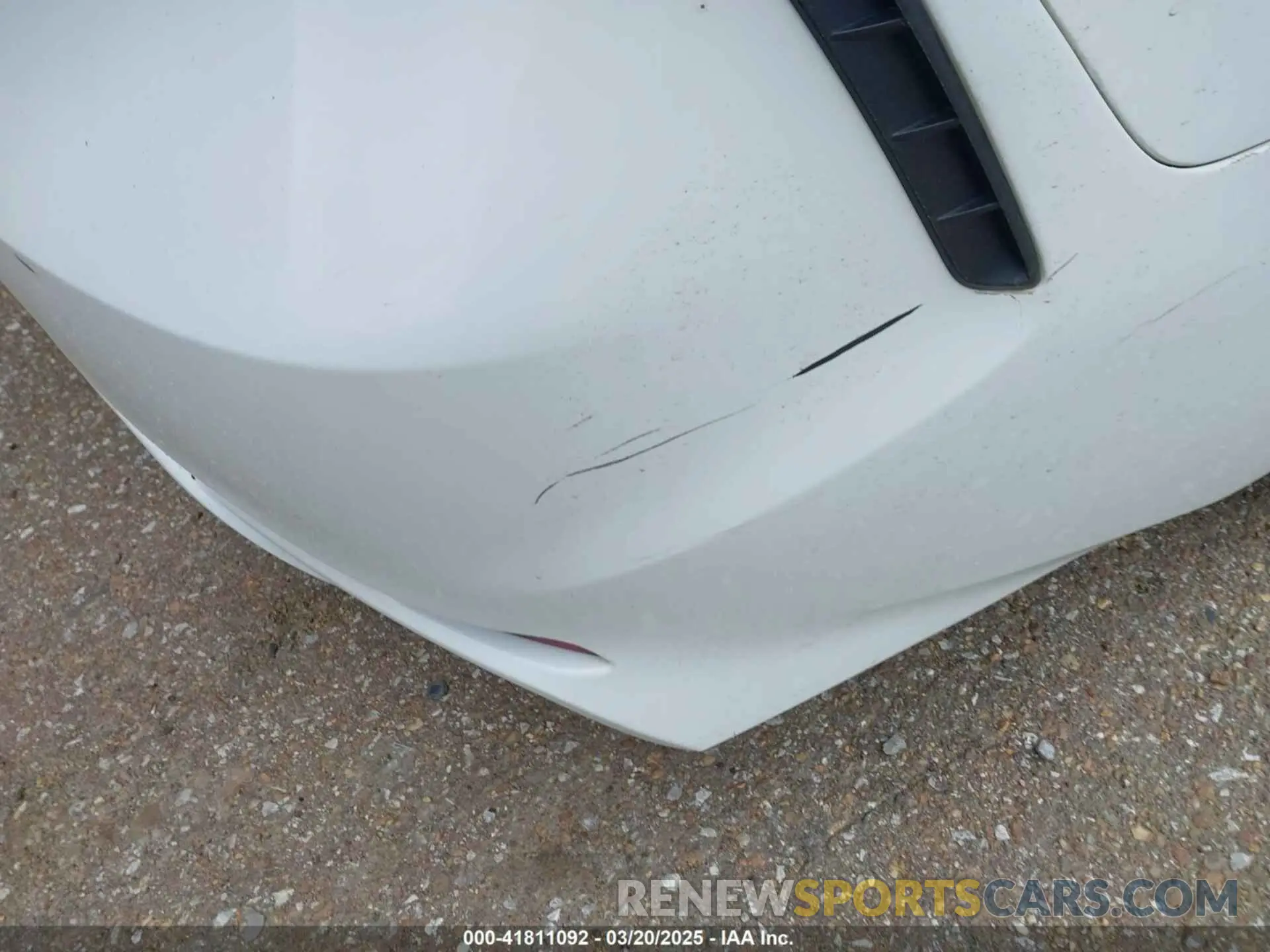 19 Photograph of a damaged car 4T1B11HK2KU297216 TOYOTA CAMRY 2019