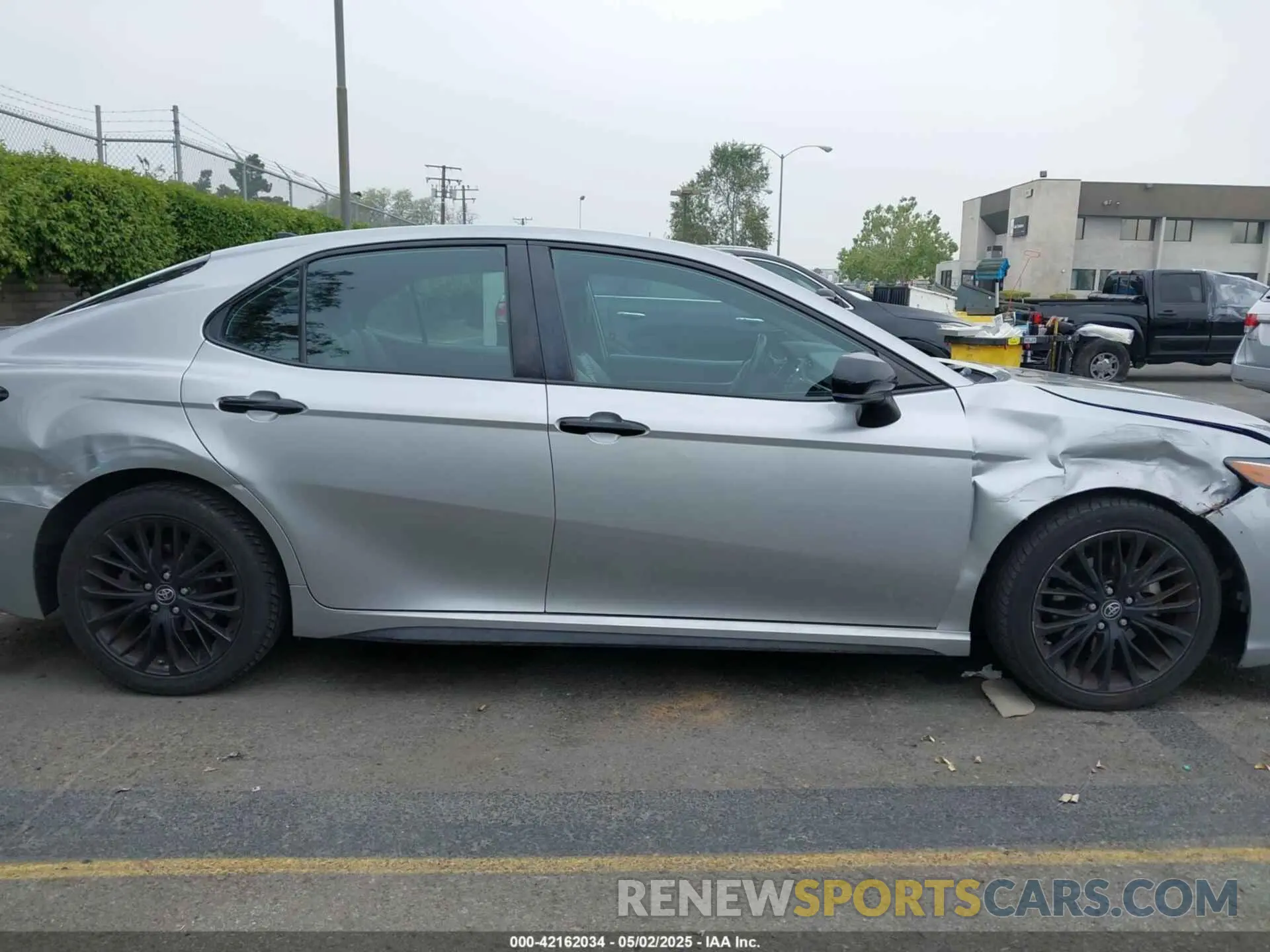 13 Photograph of a damaged car 4T1B11HK2KU299628 TOYOTA CAMRY 2019