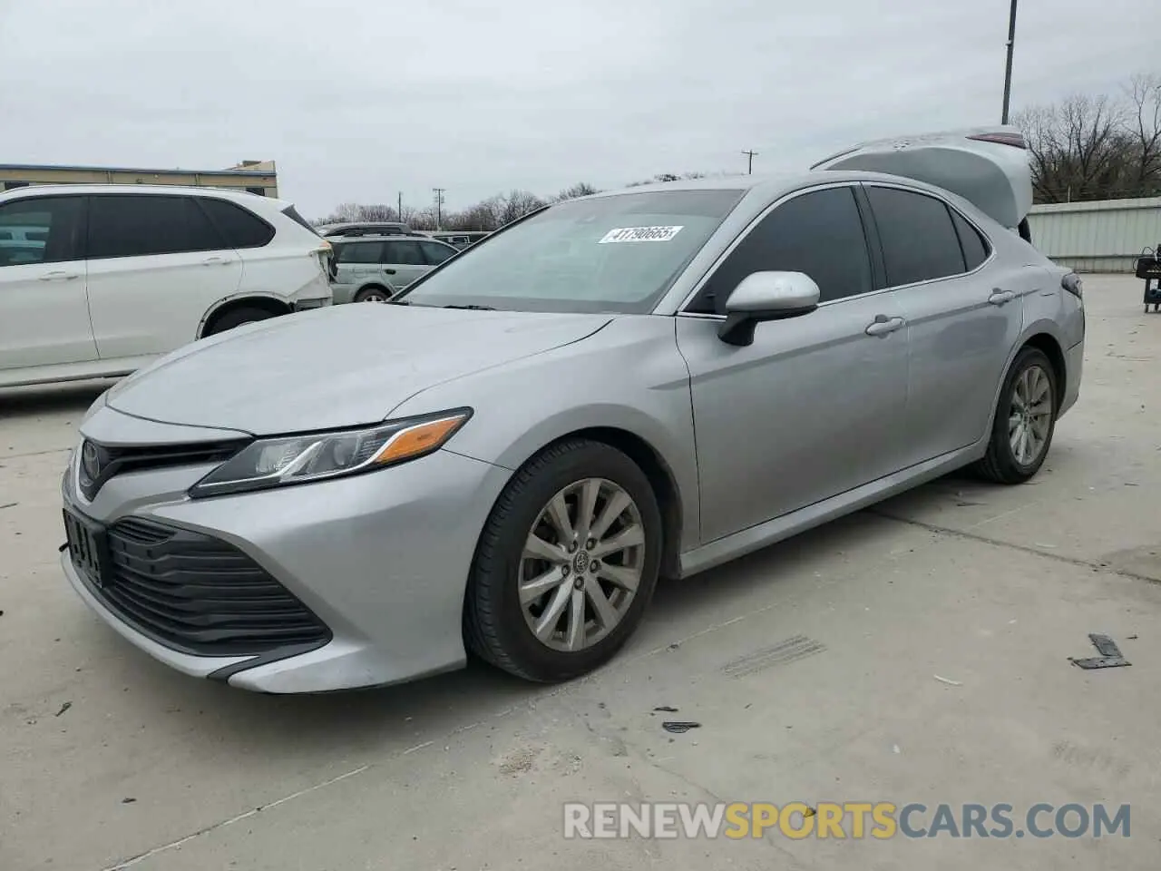 1 Photograph of a damaged car 4T1B11HK2KU680105 TOYOTA CAMRY 2019