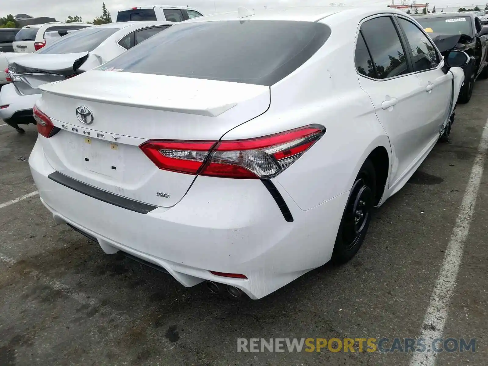 4 Photograph of a damaged car 4T1B11HK2KU680783 TOYOTA CAMRY 2019