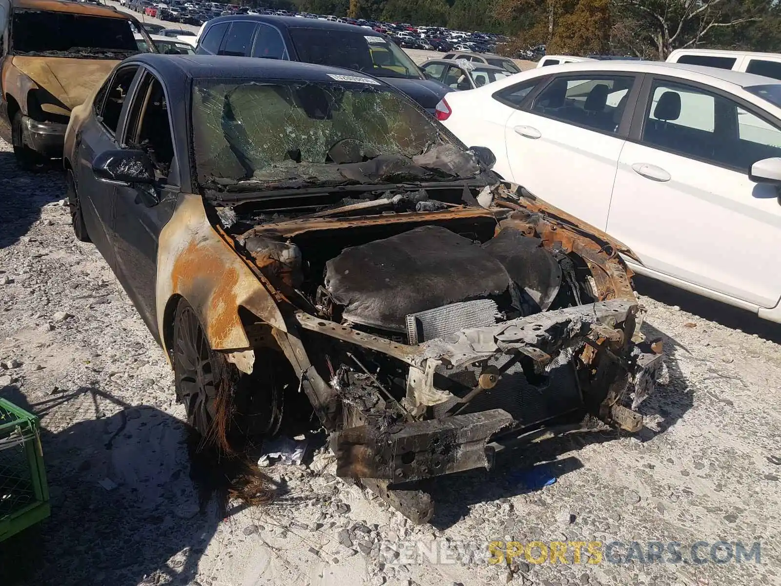 1 Photograph of a damaged car 4T1B11HK2KU688642 TOYOTA CAMRY 2019