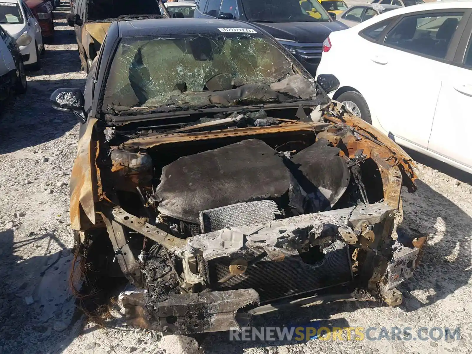 9 Photograph of a damaged car 4T1B11HK2KU688642 TOYOTA CAMRY 2019