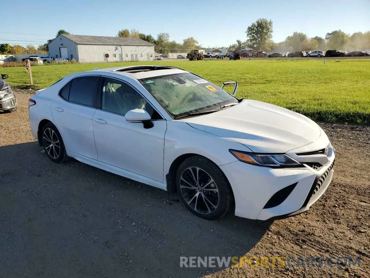 4 Photograph of a damaged car 4T1B11HK2KU692688 TOYOTA CAMRY 2019