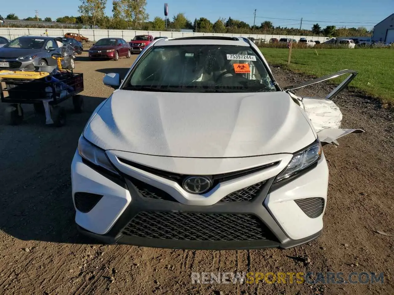5 Photograph of a damaged car 4T1B11HK2KU692688 TOYOTA CAMRY 2019