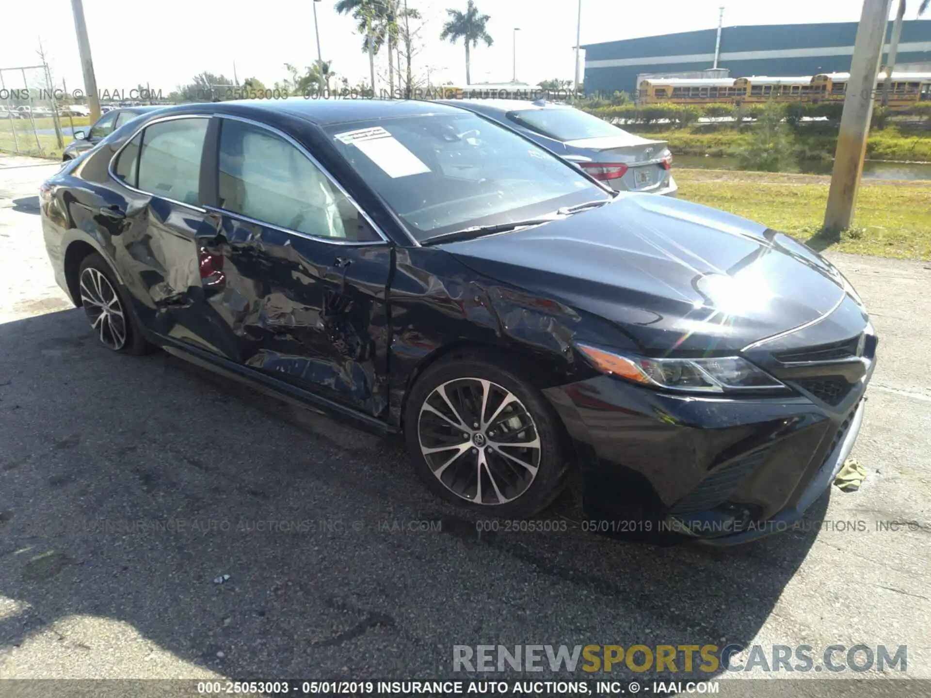 1 Photograph of a damaged car 4T1B11HK2KU696823 TOYOTA CAMRY 2019