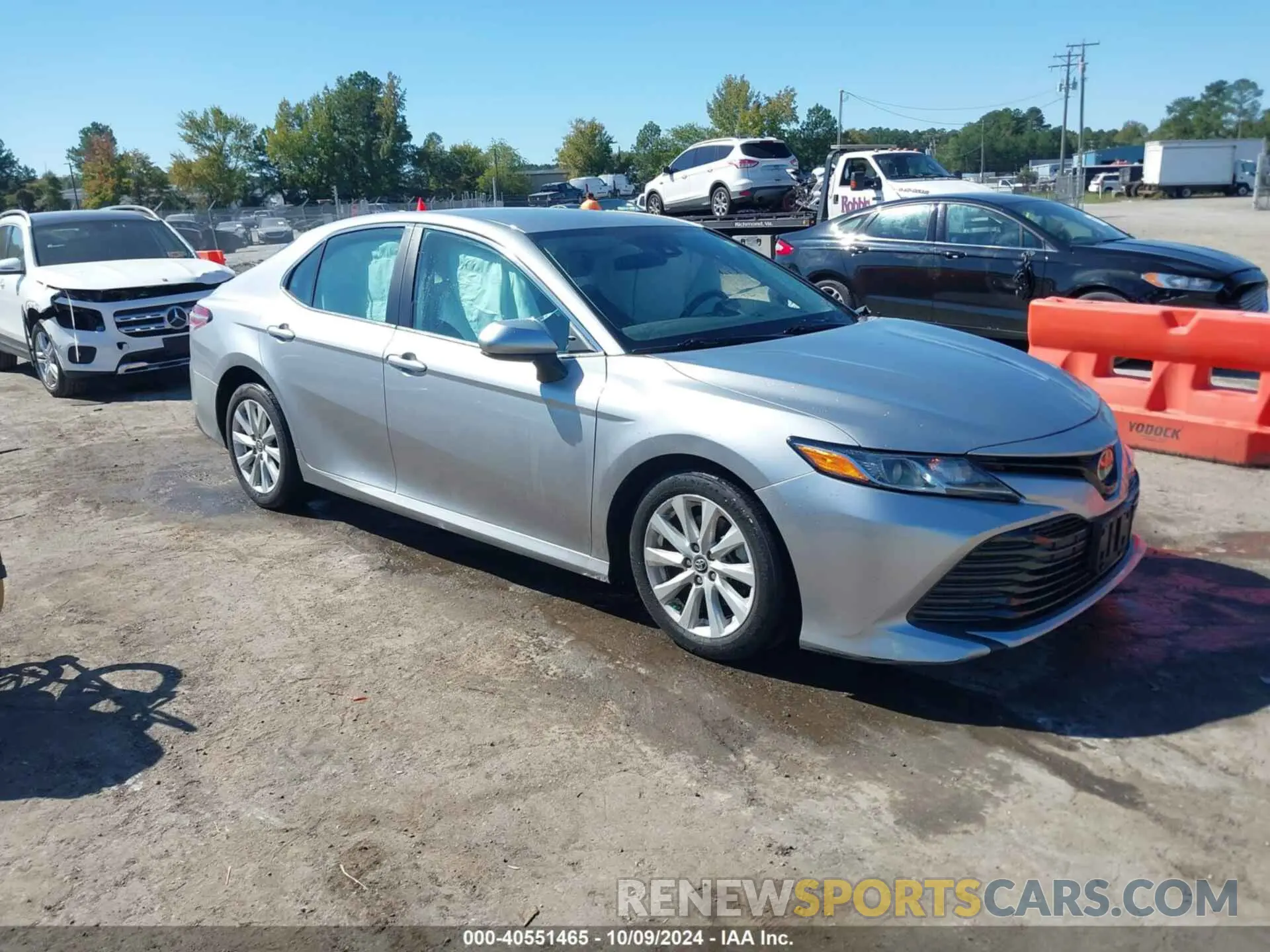 1 Photograph of a damaged car 4T1B11HK2KU698104 TOYOTA CAMRY 2019