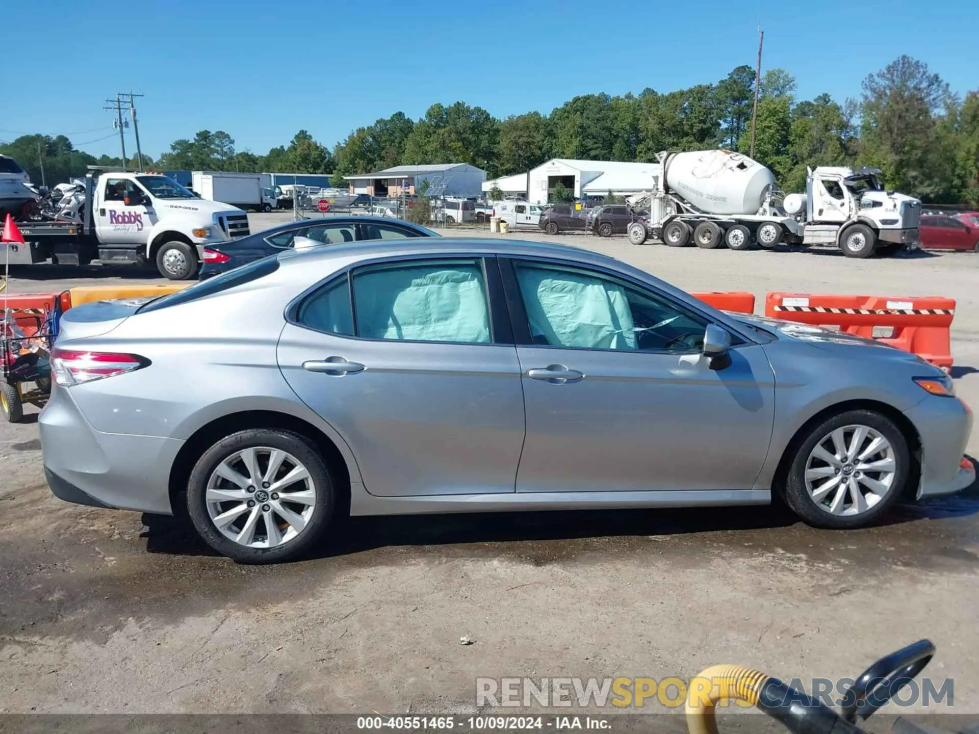 13 Photograph of a damaged car 4T1B11HK2KU698104 TOYOTA CAMRY 2019