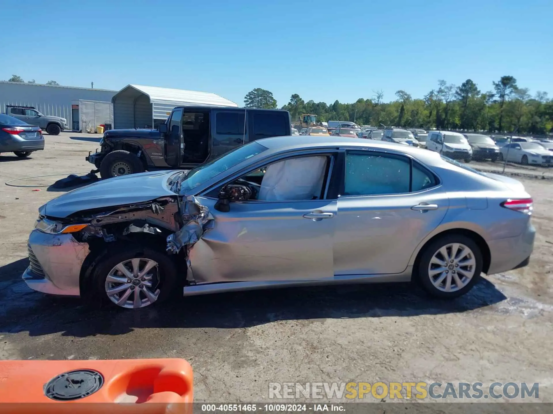 14 Photograph of a damaged car 4T1B11HK2KU698104 TOYOTA CAMRY 2019