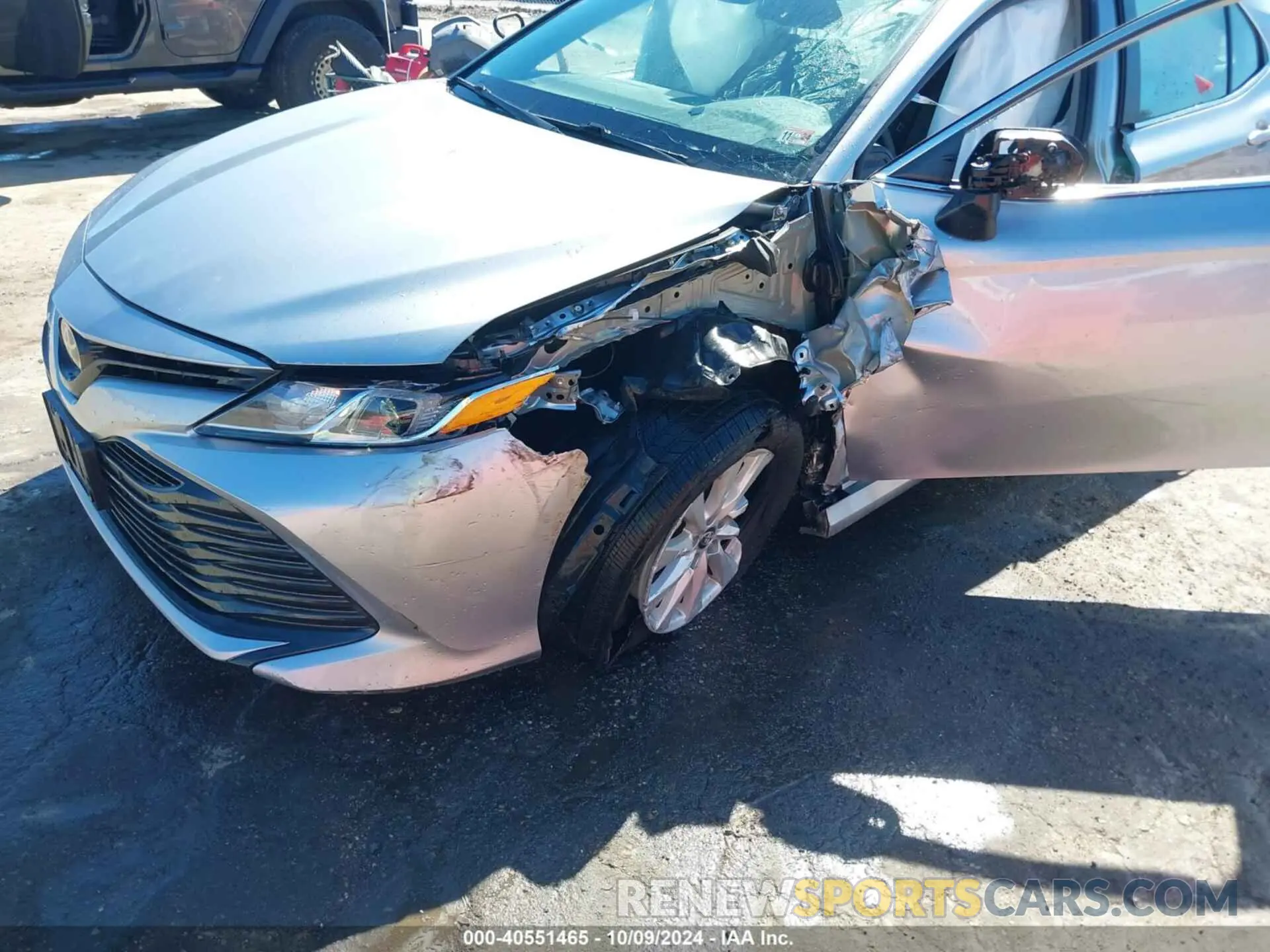 6 Photograph of a damaged car 4T1B11HK2KU698104 TOYOTA CAMRY 2019