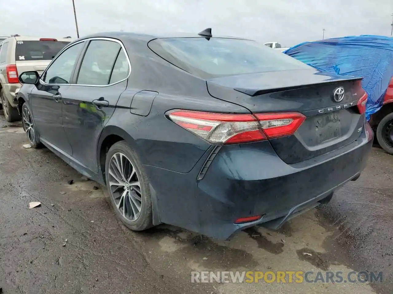 3 Photograph of a damaged car 4T1B11HK2KU700272 TOYOTA CAMRY 2019