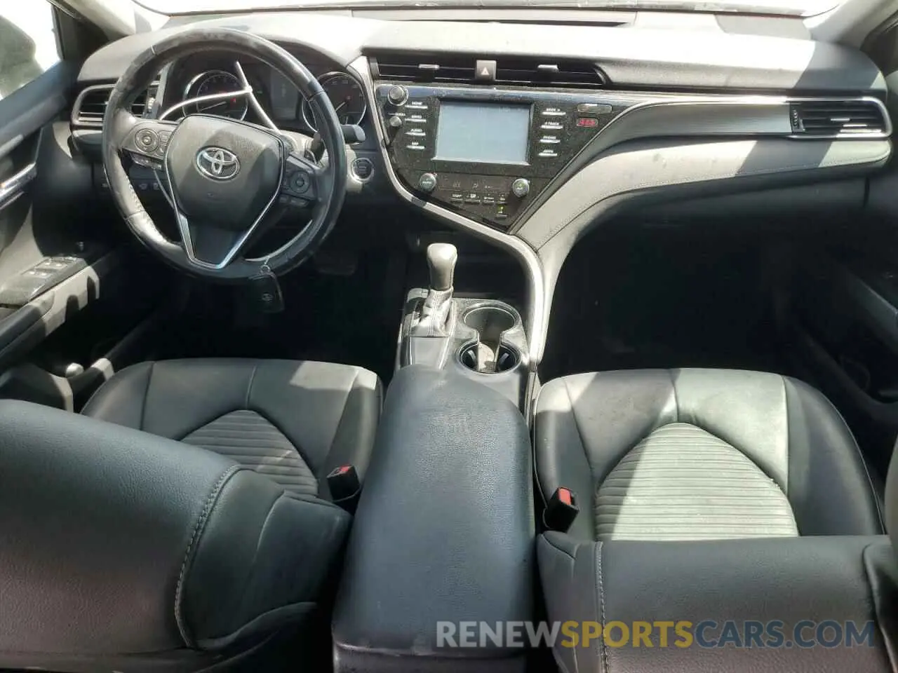 8 Photograph of a damaged car 4T1B11HK2KU703169 TOYOTA CAMRY 2019