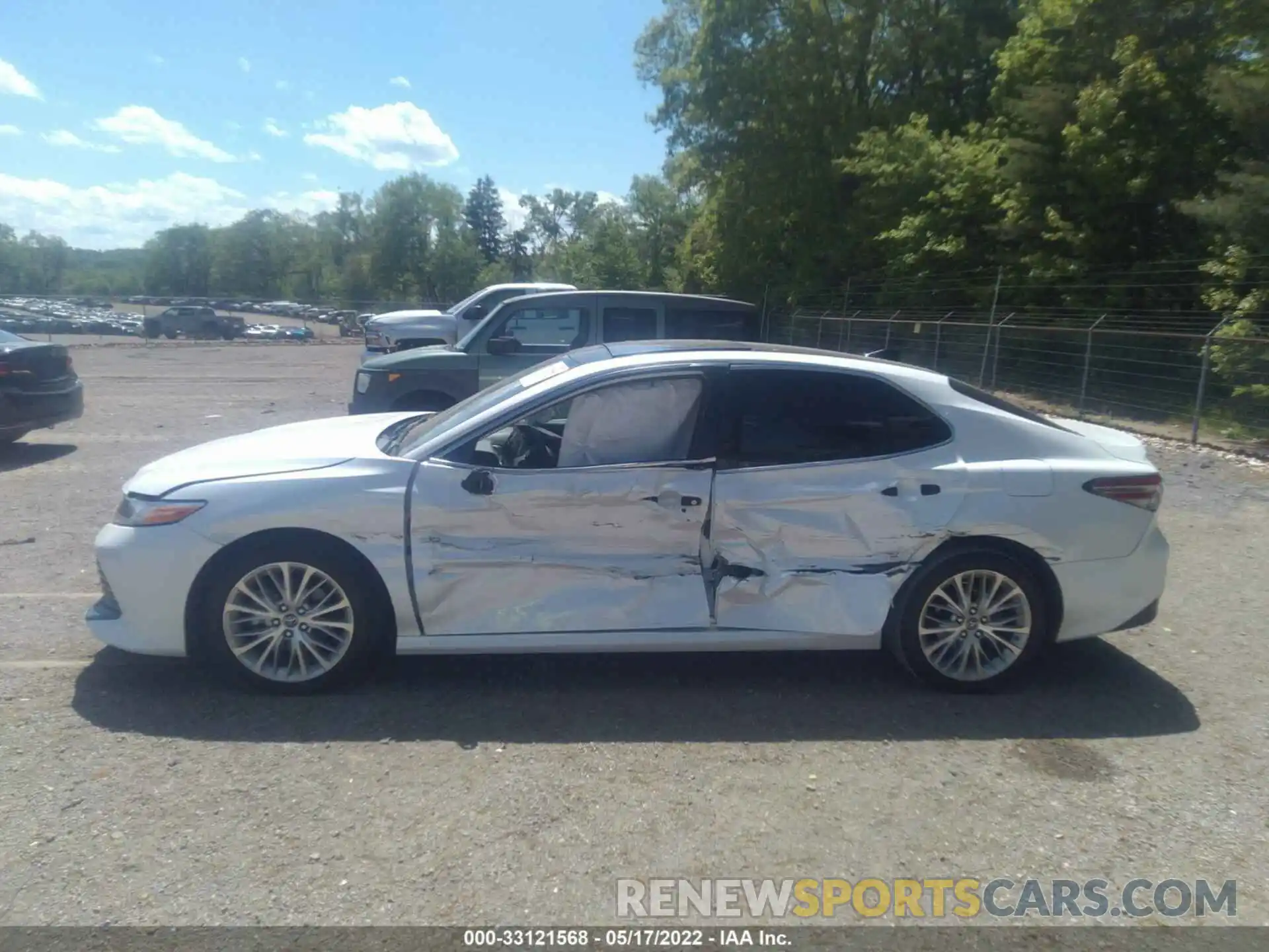 6 Photograph of a damaged car 4T1B11HK2KU704189 TOYOTA CAMRY 2019