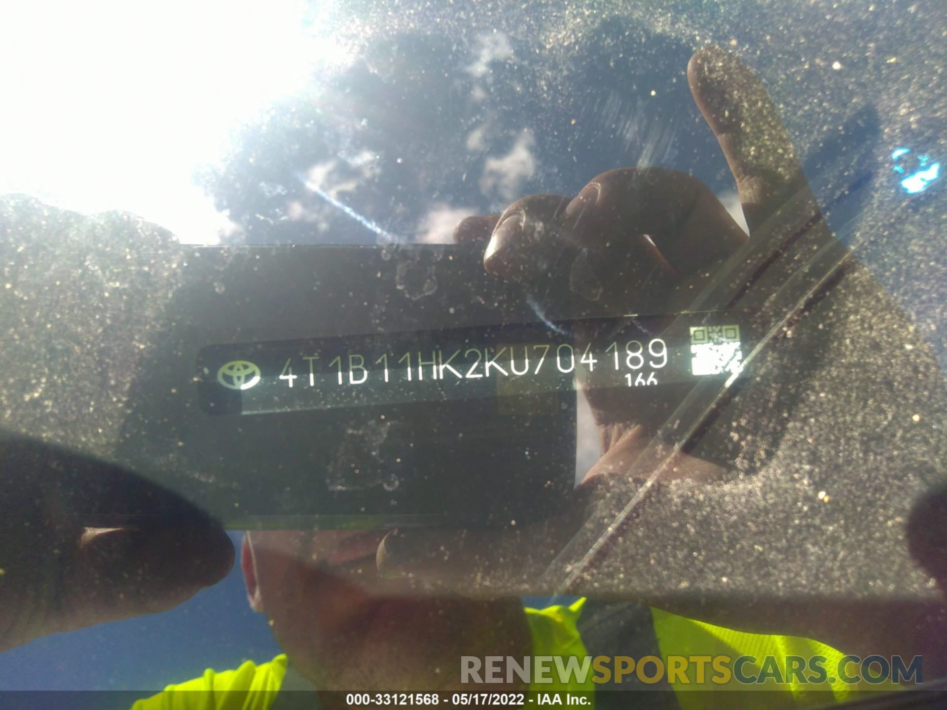 9 Photograph of a damaged car 4T1B11HK2KU704189 TOYOTA CAMRY 2019