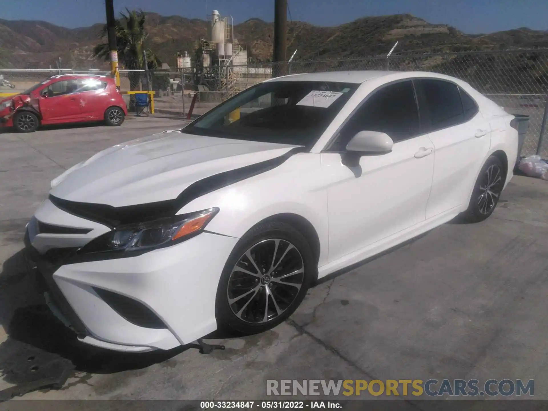 2 Photograph of a damaged car 4T1B11HK2KU709151 TOYOTA CAMRY 2019