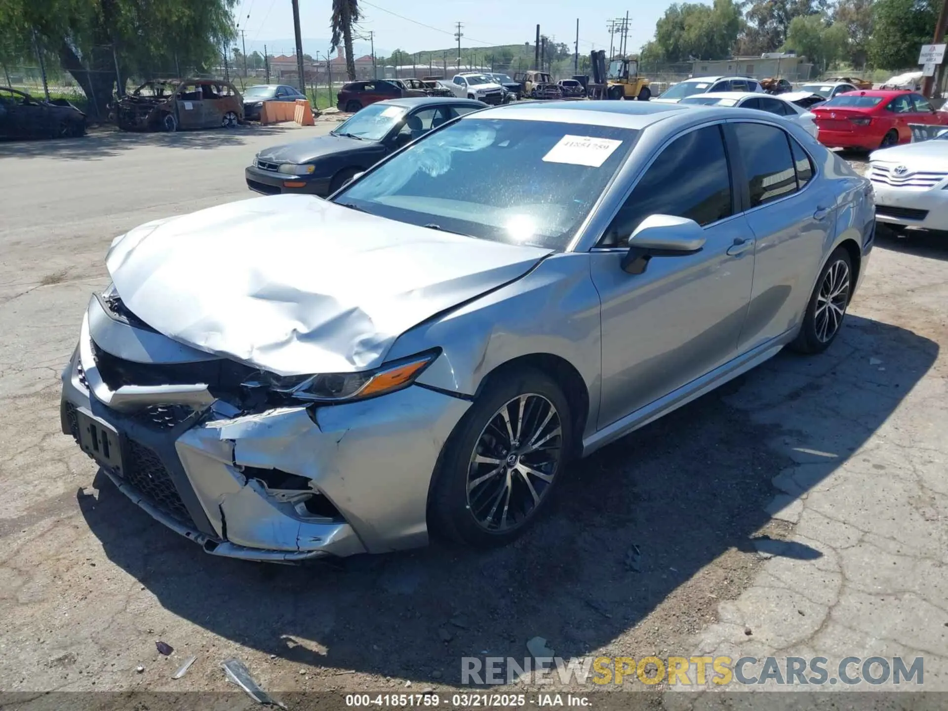 2 Photograph of a damaged car 4T1B11HK2KU710252 TOYOTA CAMRY 2019