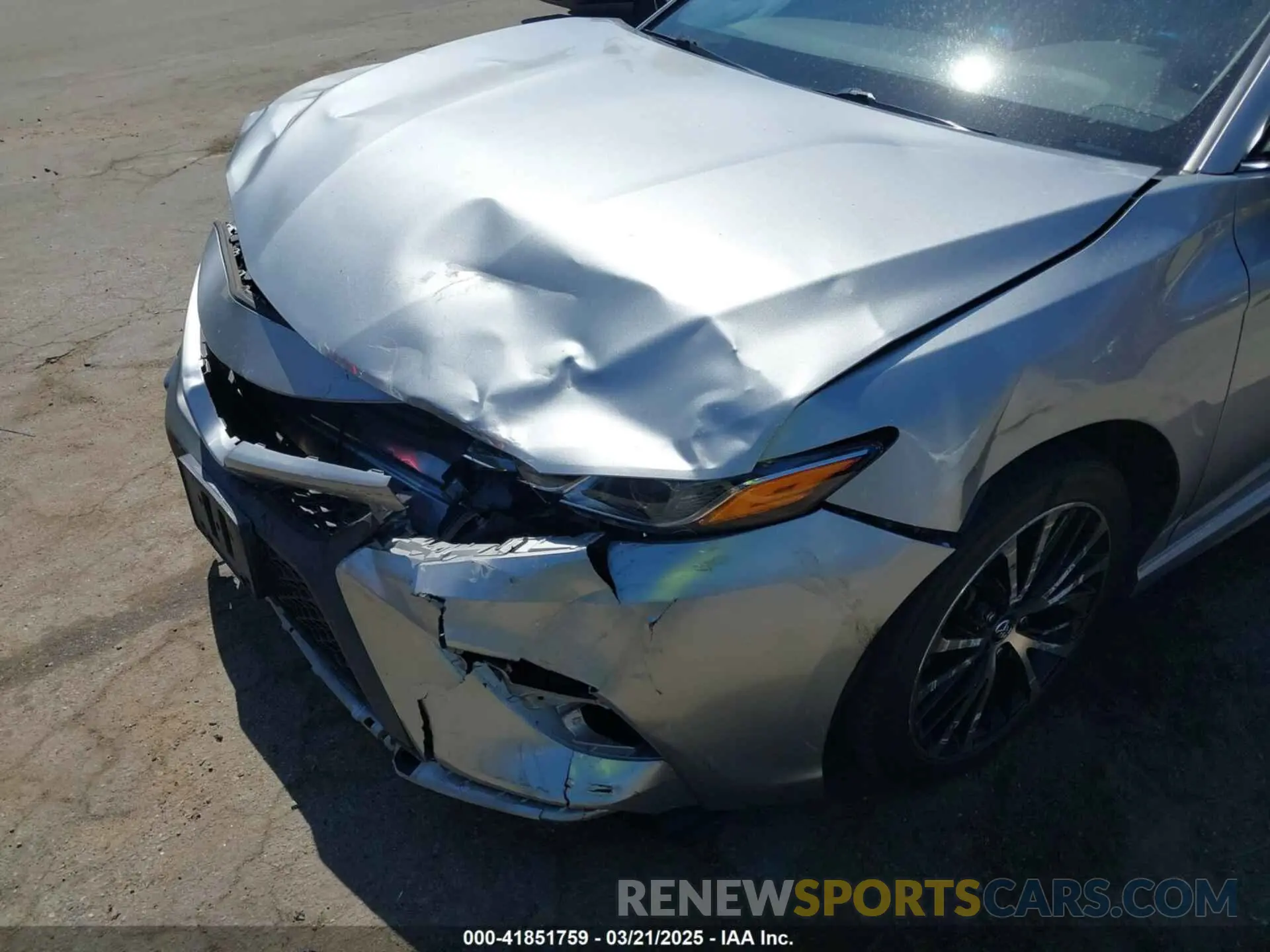 6 Photograph of a damaged car 4T1B11HK2KU710252 TOYOTA CAMRY 2019
