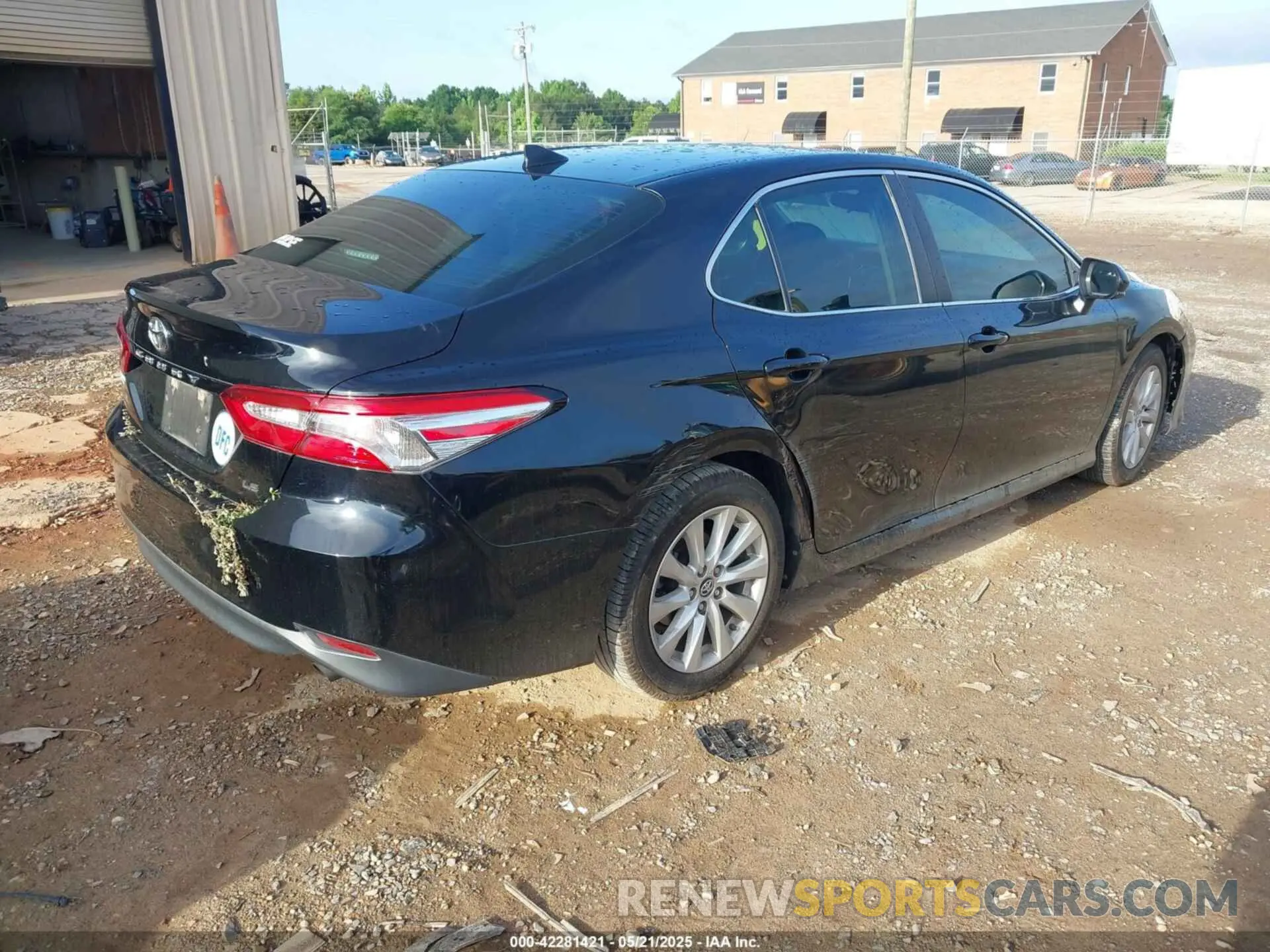 4 Photograph of a damaged car 4T1B11HK2KU711823 TOYOTA CAMRY 2019