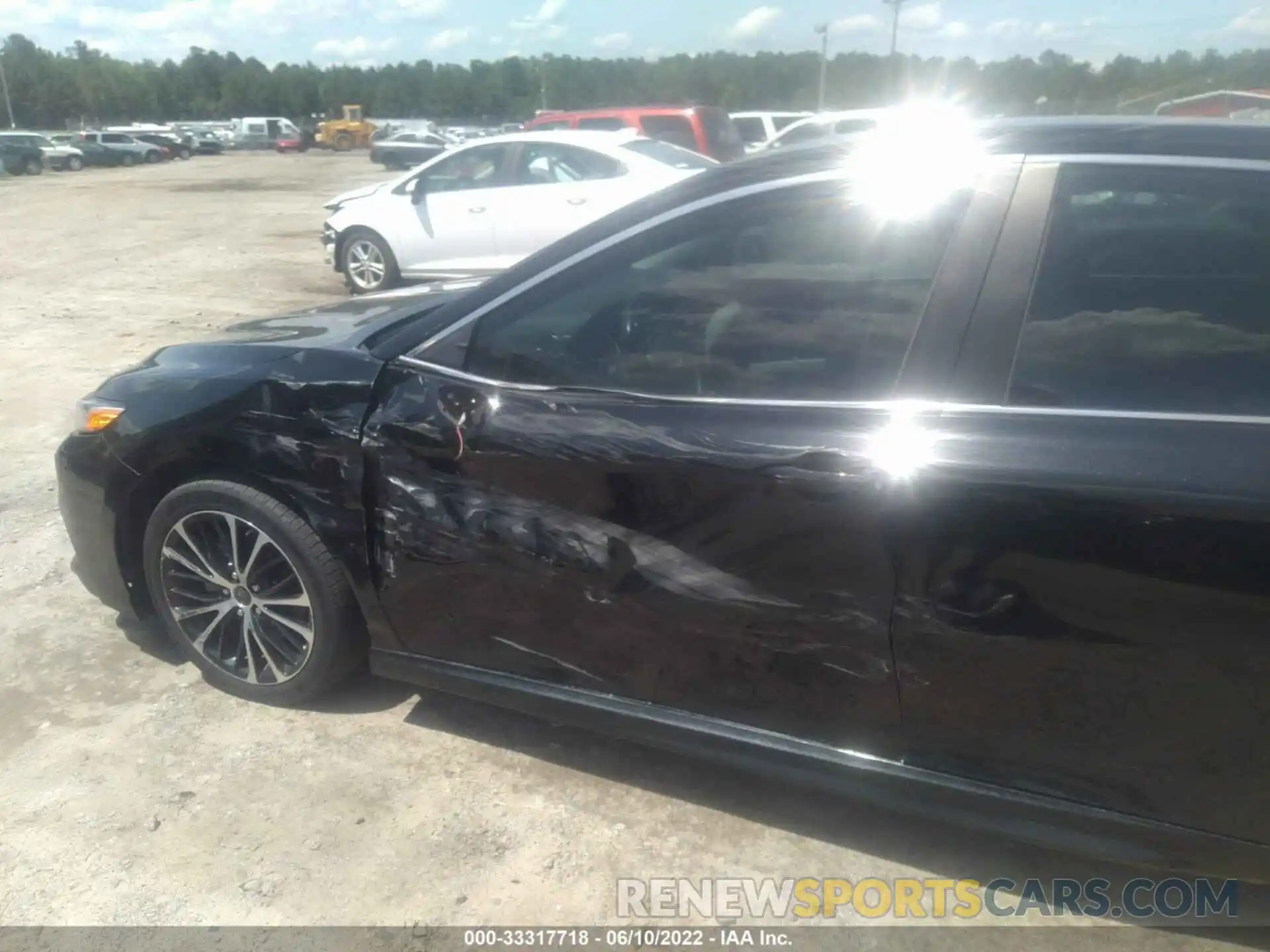 6 Photograph of a damaged car 4T1B11HK2KU714415 TOYOTA CAMRY 2019