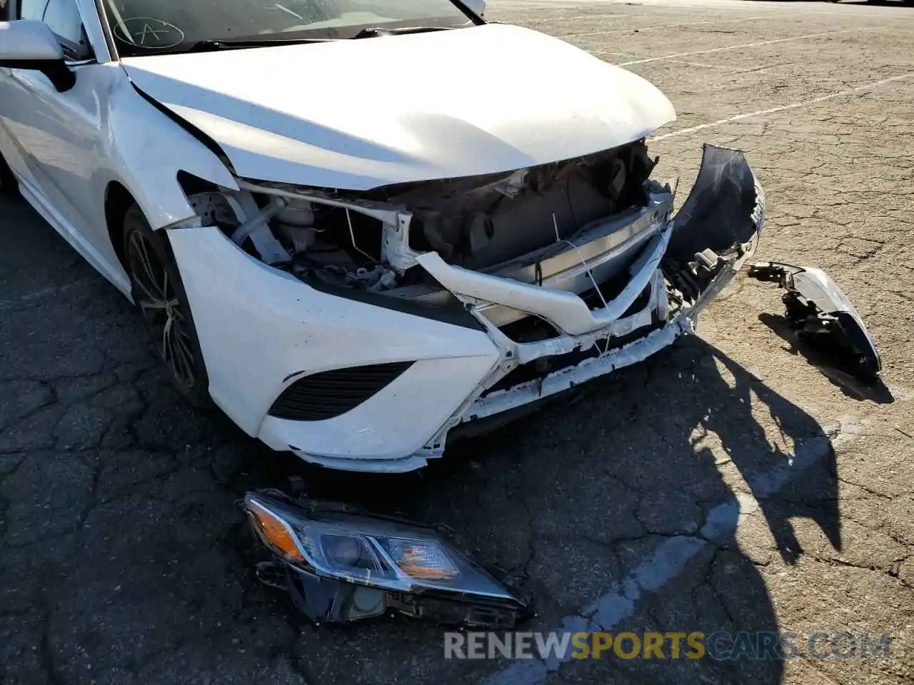 9 Photograph of a damaged car 4T1B11HK2KU719842 TOYOTA CAMRY 2019