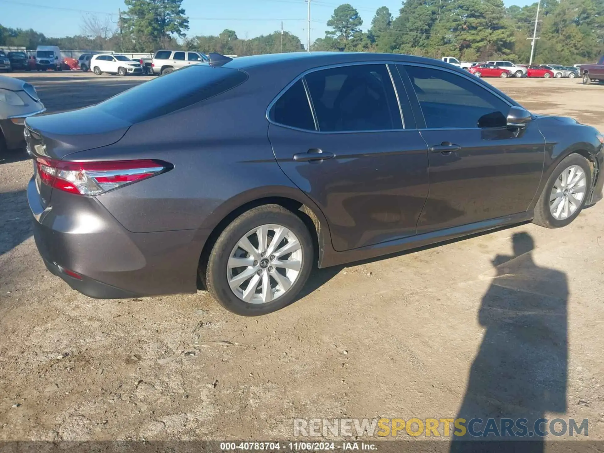 4 Photograph of a damaged car 4T1B11HK2KU720912 TOYOTA CAMRY 2019