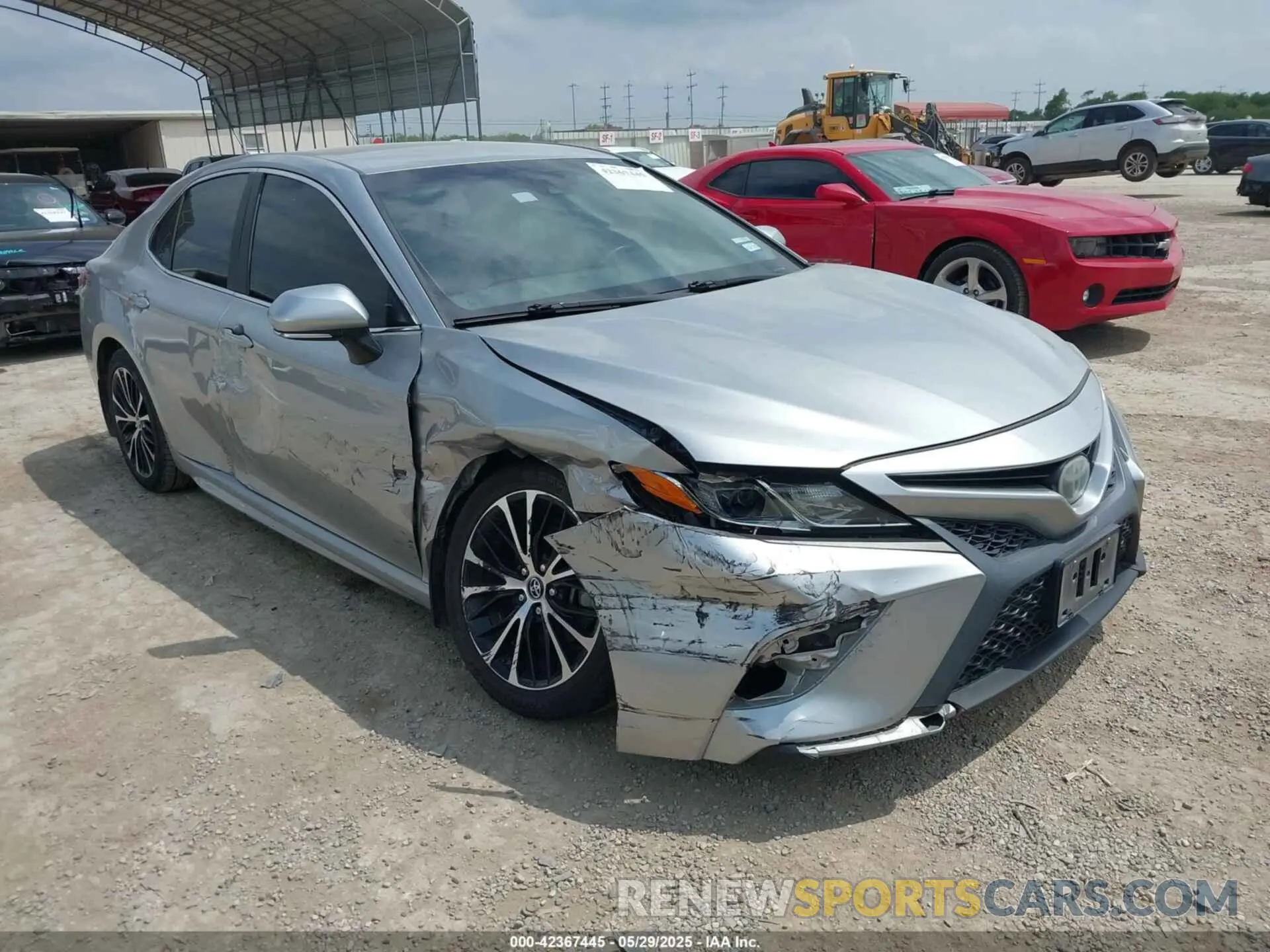 1 Photograph of a damaged car 4T1B11HK2KU723731 TOYOTA CAMRY 2019