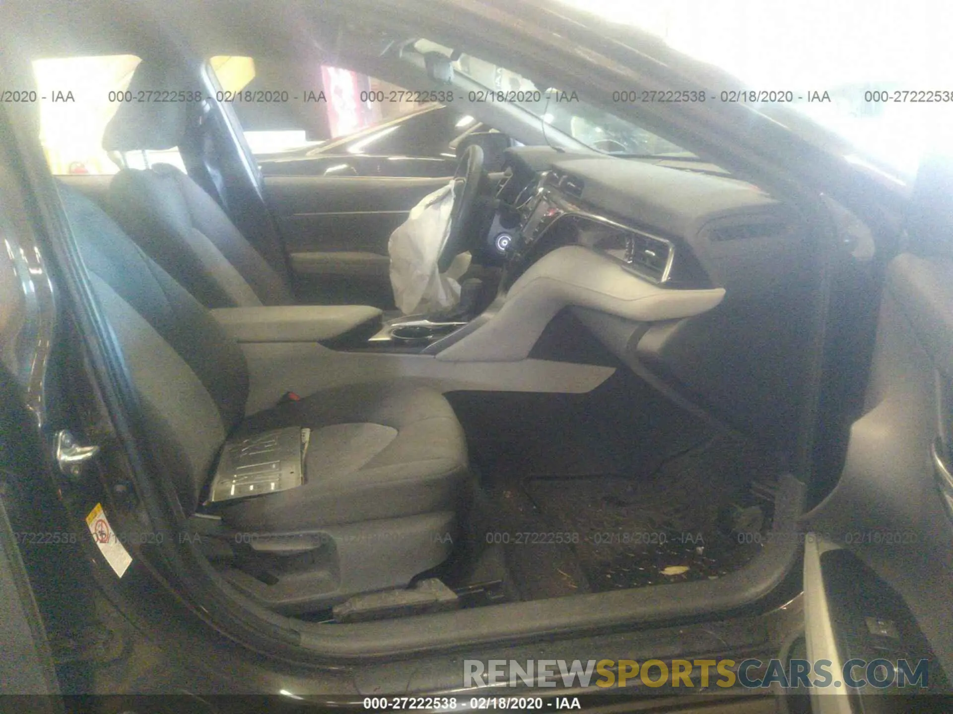 2 Photograph of a damaged car 4T1B11HK2KU724653 TOYOTA CAMRY 2019