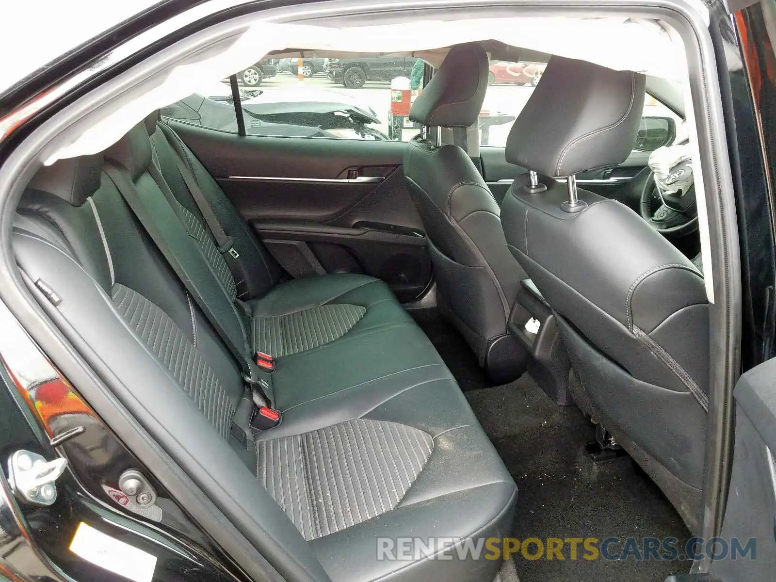 6 Photograph of a damaged car 4T1B11HK2KU725009 TOYOTA CAMRY 2019