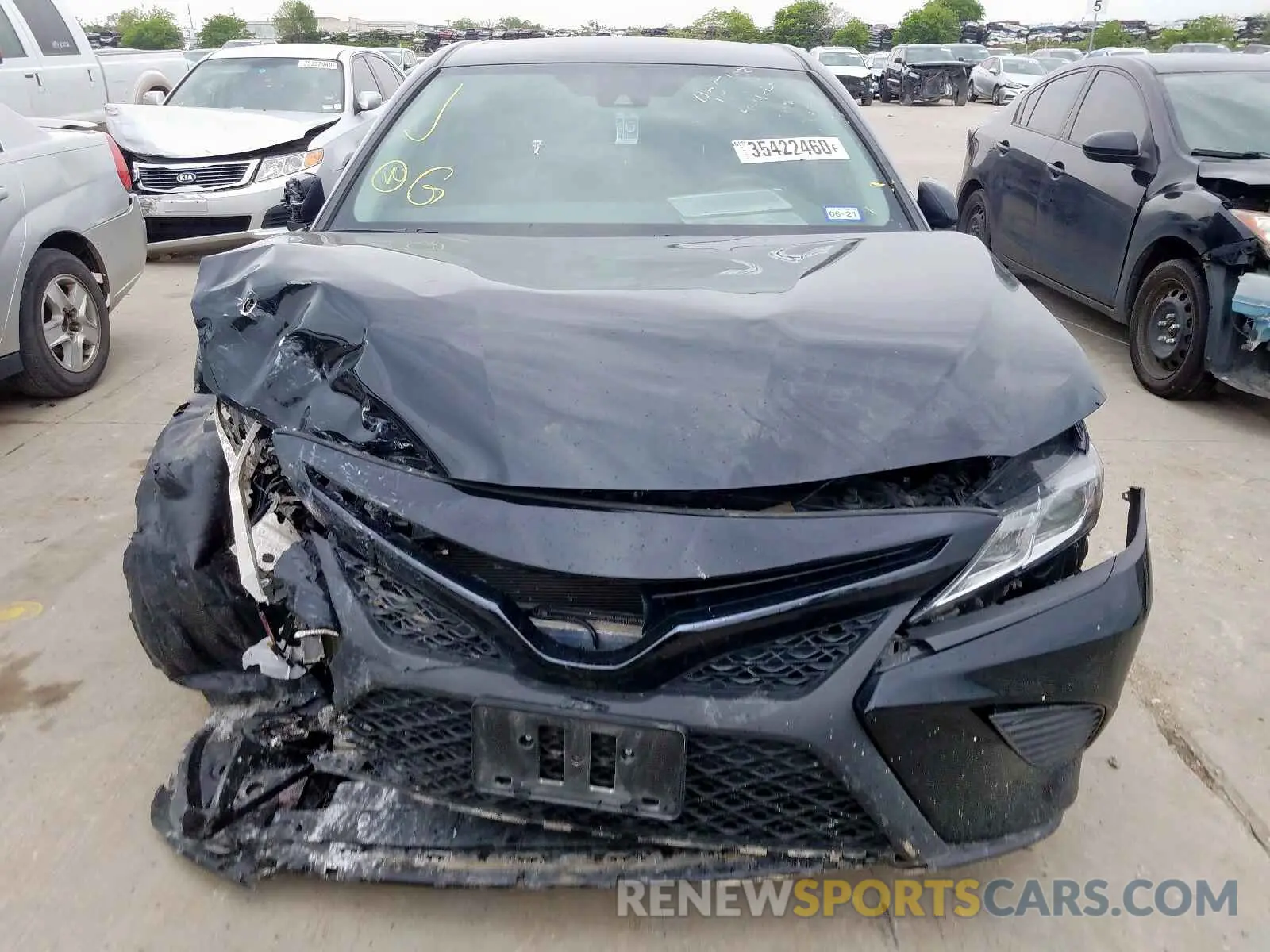 9 Photograph of a damaged car 4T1B11HK2KU725009 TOYOTA CAMRY 2019