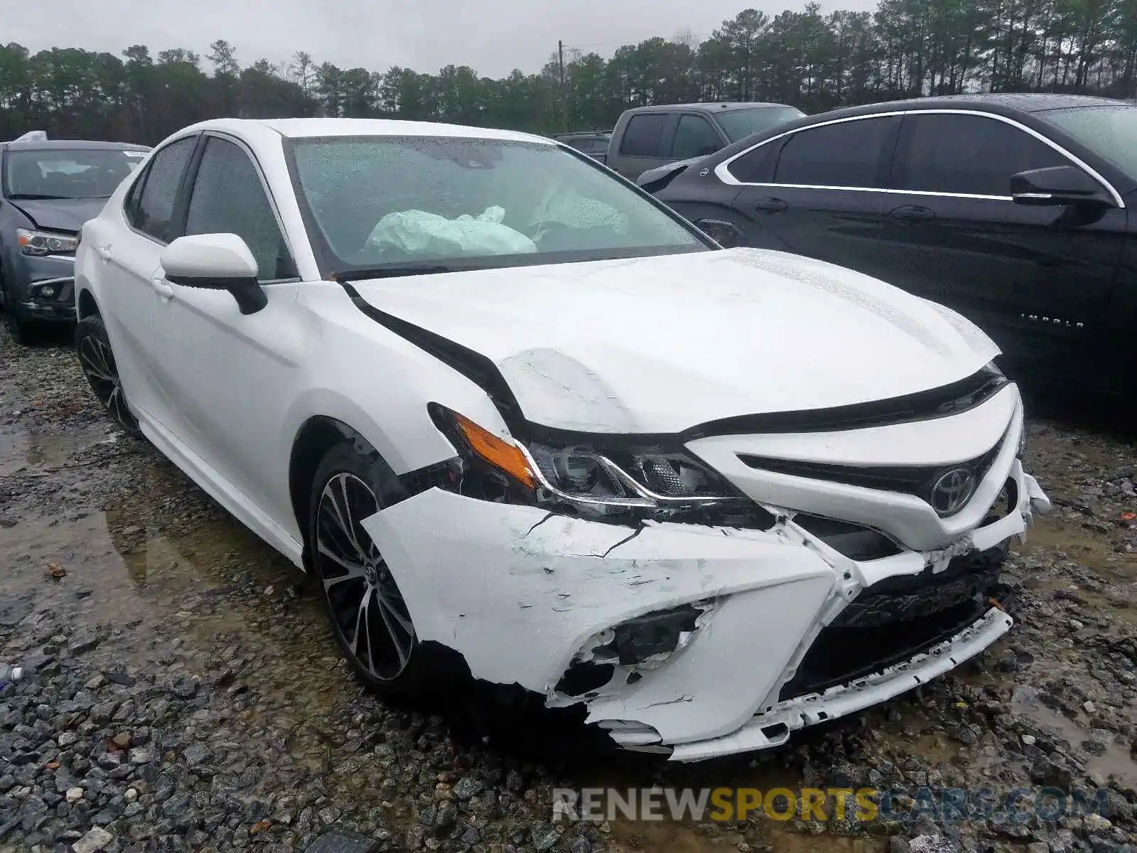 1 Photograph of a damaged car 4T1B11HK2KU725432 TOYOTA CAMRY 2019