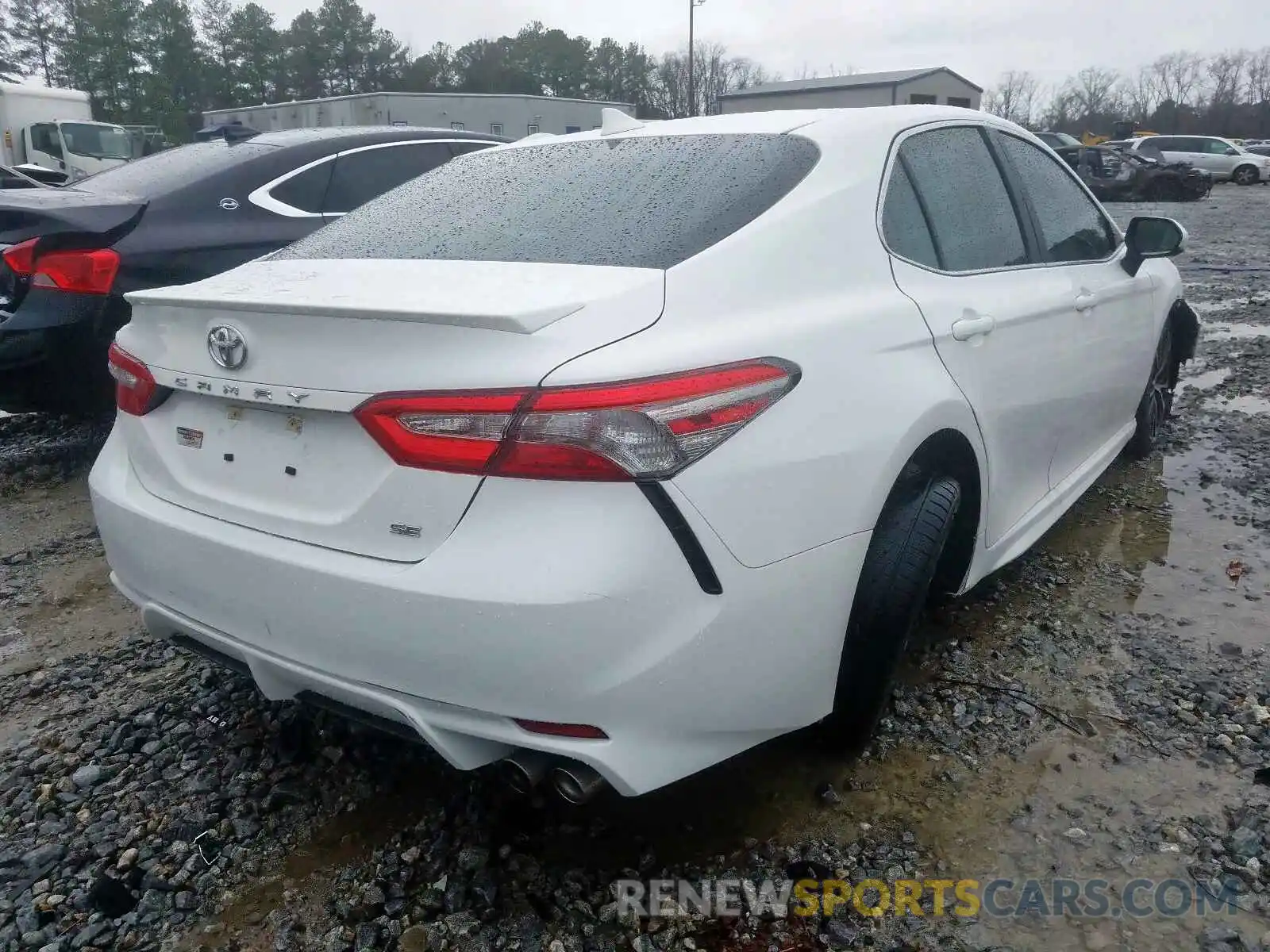 4 Photograph of a damaged car 4T1B11HK2KU725432 TOYOTA CAMRY 2019