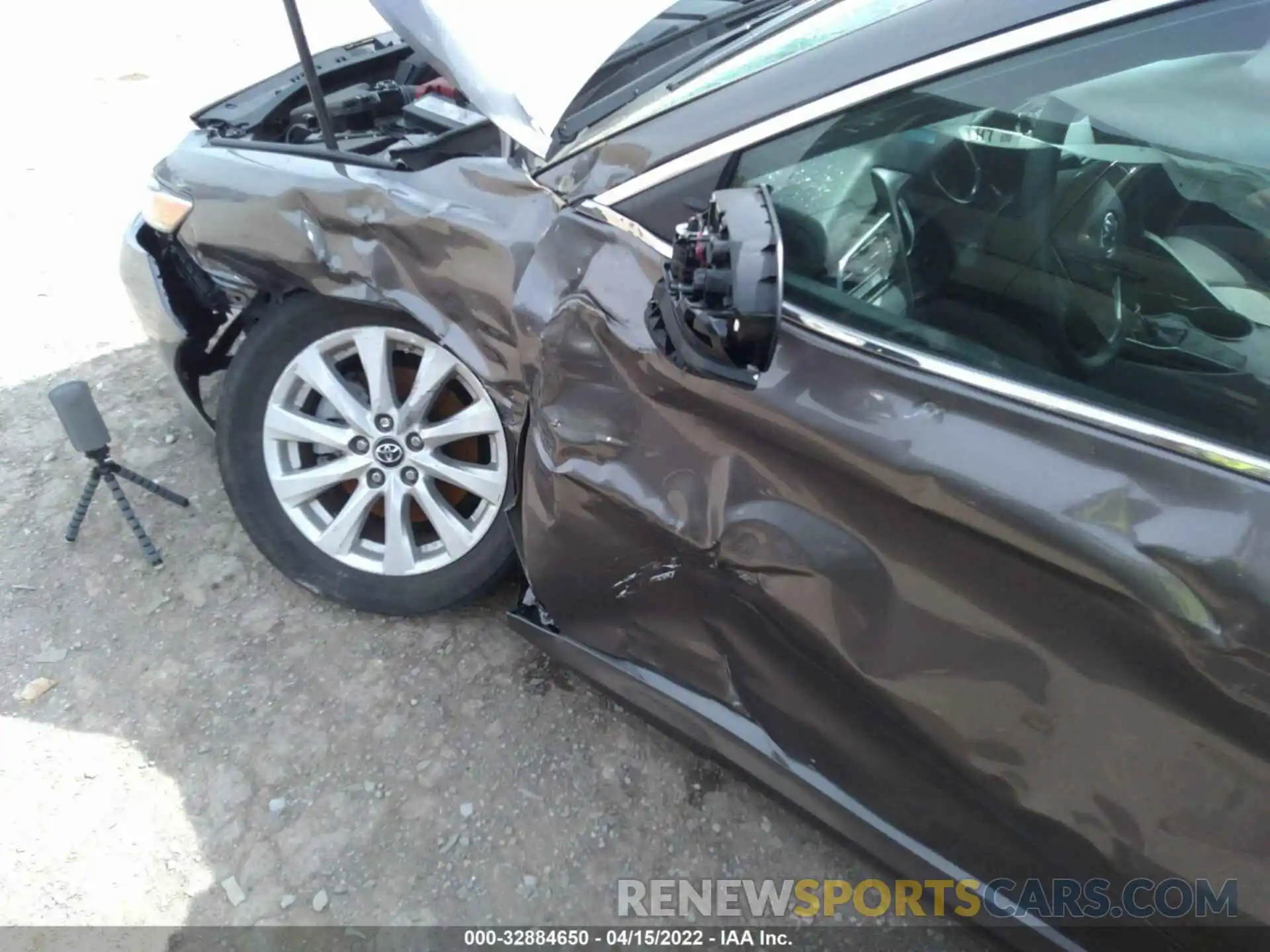 6 Photograph of a damaged car 4T1B11HK2KU727178 TOYOTA CAMRY 2019