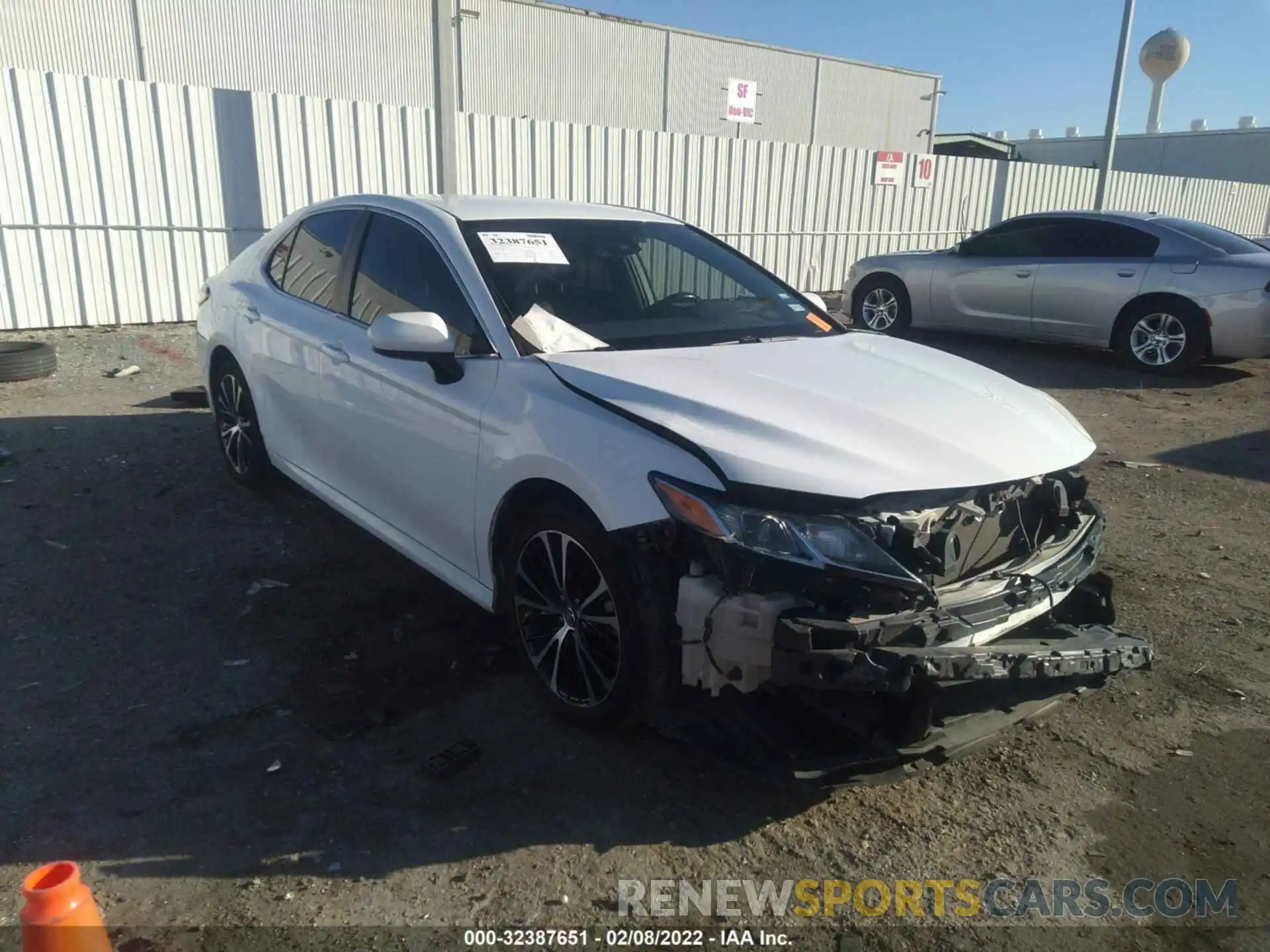 1 Photograph of a damaged car 4T1B11HK2KU727584 TOYOTA CAMRY 2019