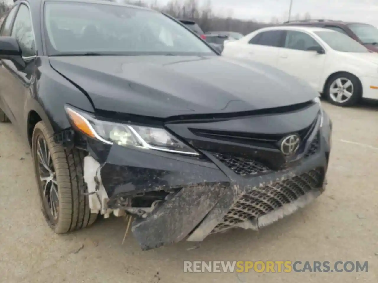 9 Photograph of a damaged car 4T1B11HK2KU729965 TOYOTA CAMRY 2019