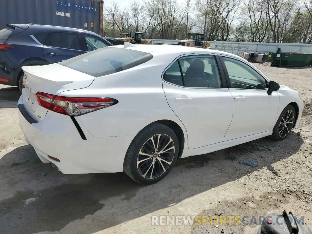 3 Photograph of a damaged car 4T1B11HK2KU732378 TOYOTA CAMRY 2019
