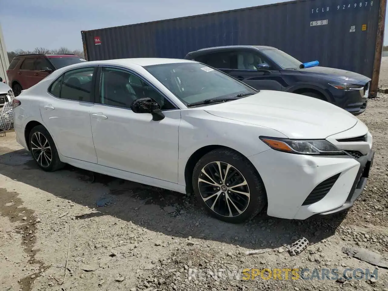 4 Photograph of a damaged car 4T1B11HK2KU732378 TOYOTA CAMRY 2019