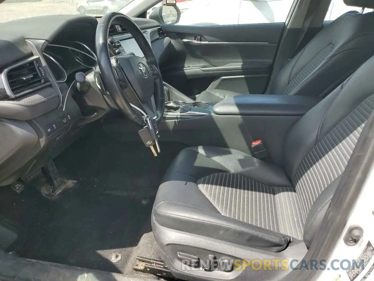 7 Photograph of a damaged car 4T1B11HK2KU732378 TOYOTA CAMRY 2019