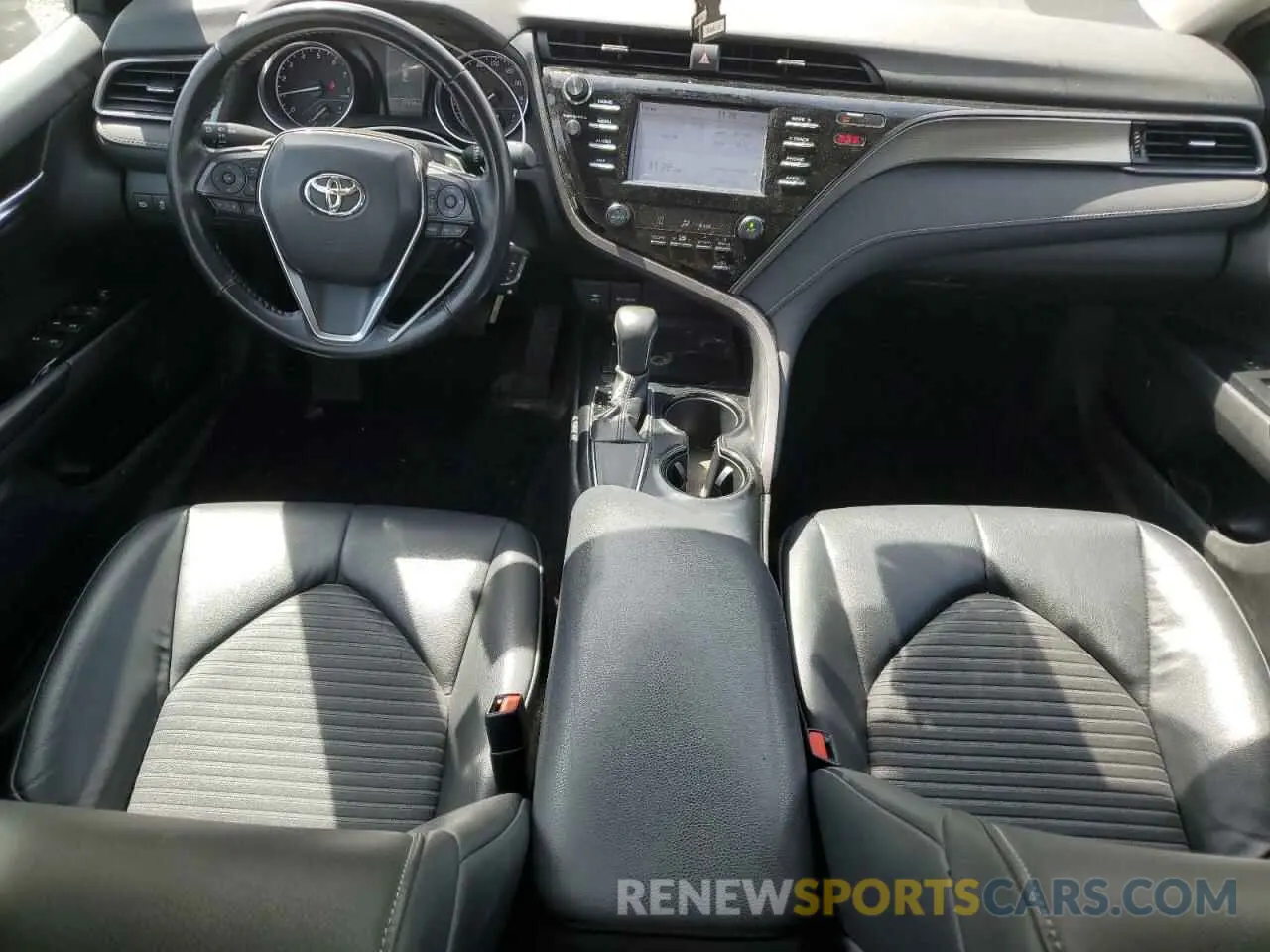 8 Photograph of a damaged car 4T1B11HK2KU732378 TOYOTA CAMRY 2019