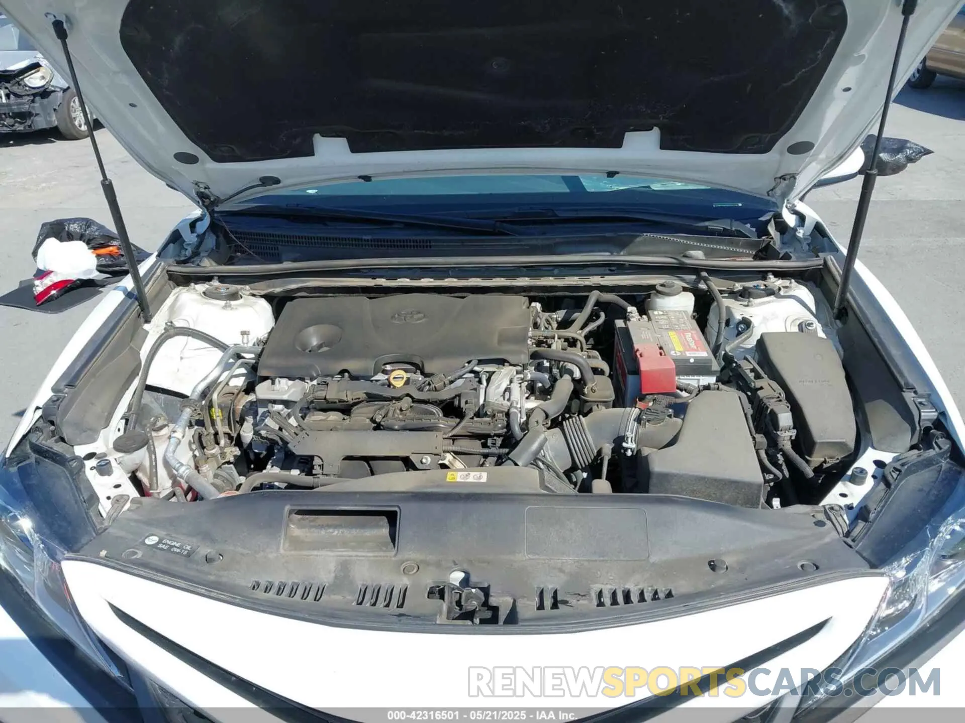 10 Photograph of a damaged car 4T1B11HK2KU732428 TOYOTA CAMRY 2019