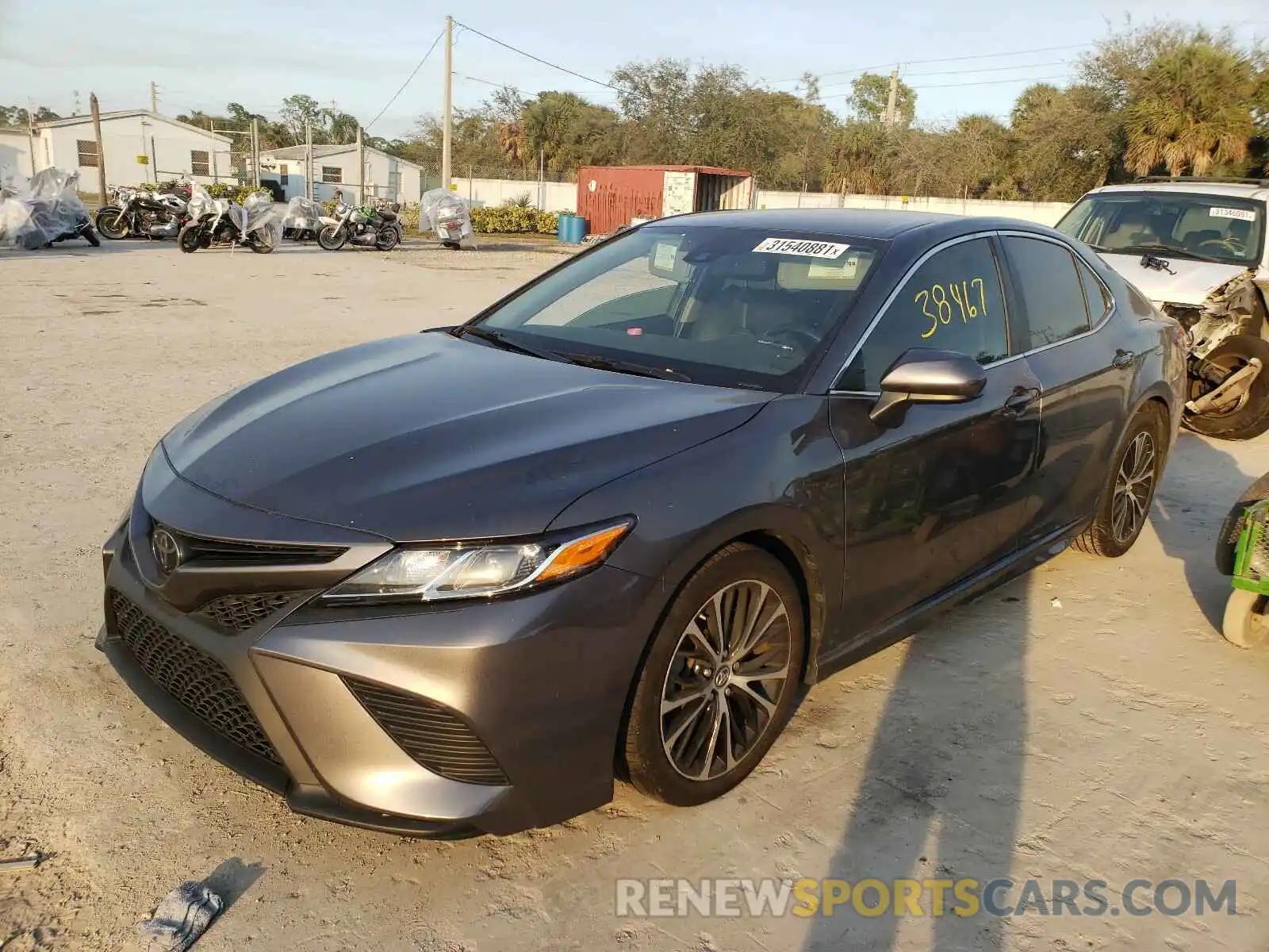 2 Photograph of a damaged car 4T1B11HK2KU733272 TOYOTA CAMRY 2019