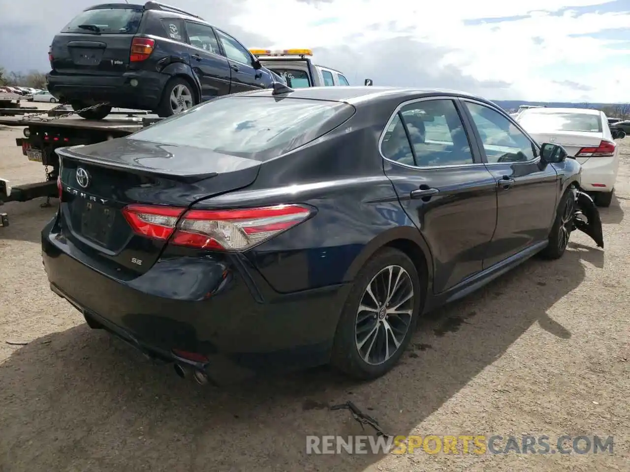 4 Photograph of a damaged car 4T1B11HK2KU735460 TOYOTA CAMRY 2019