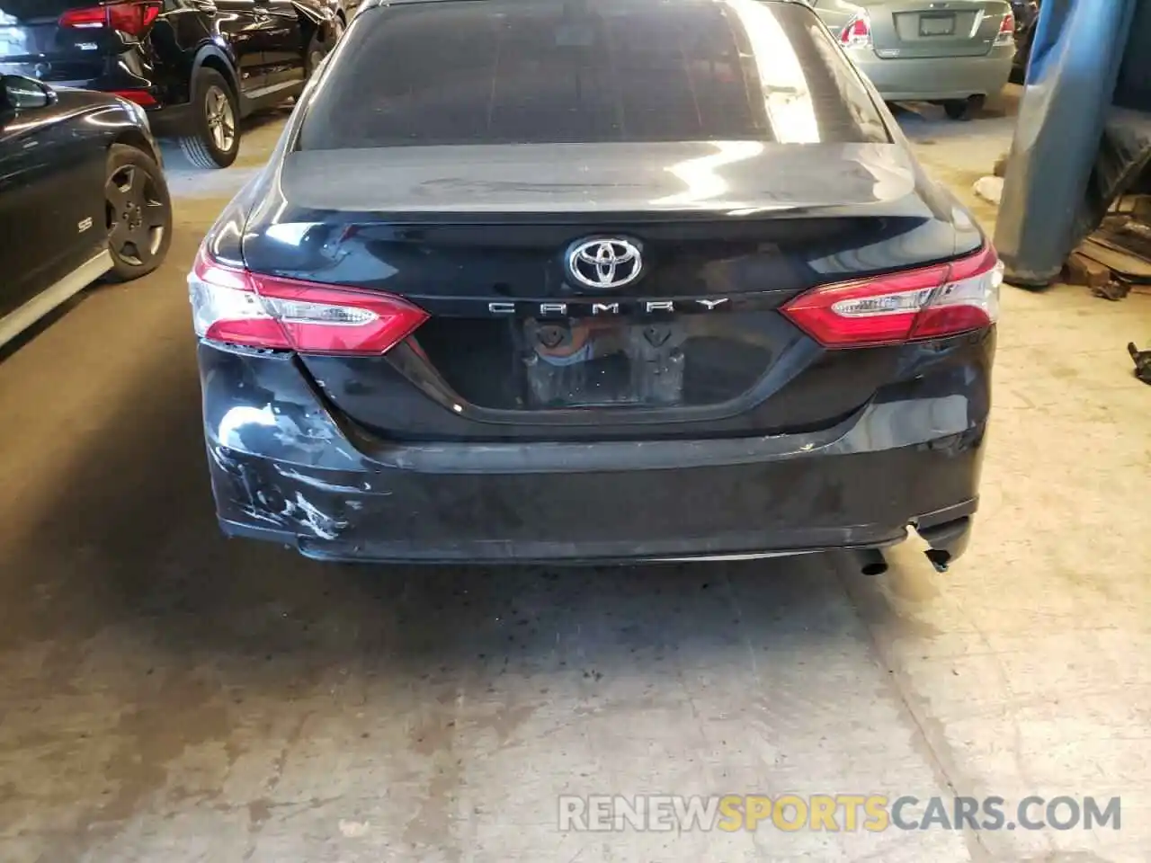 9 Photograph of a damaged car 4T1B11HK2KU735748 TOYOTA CAMRY 2019