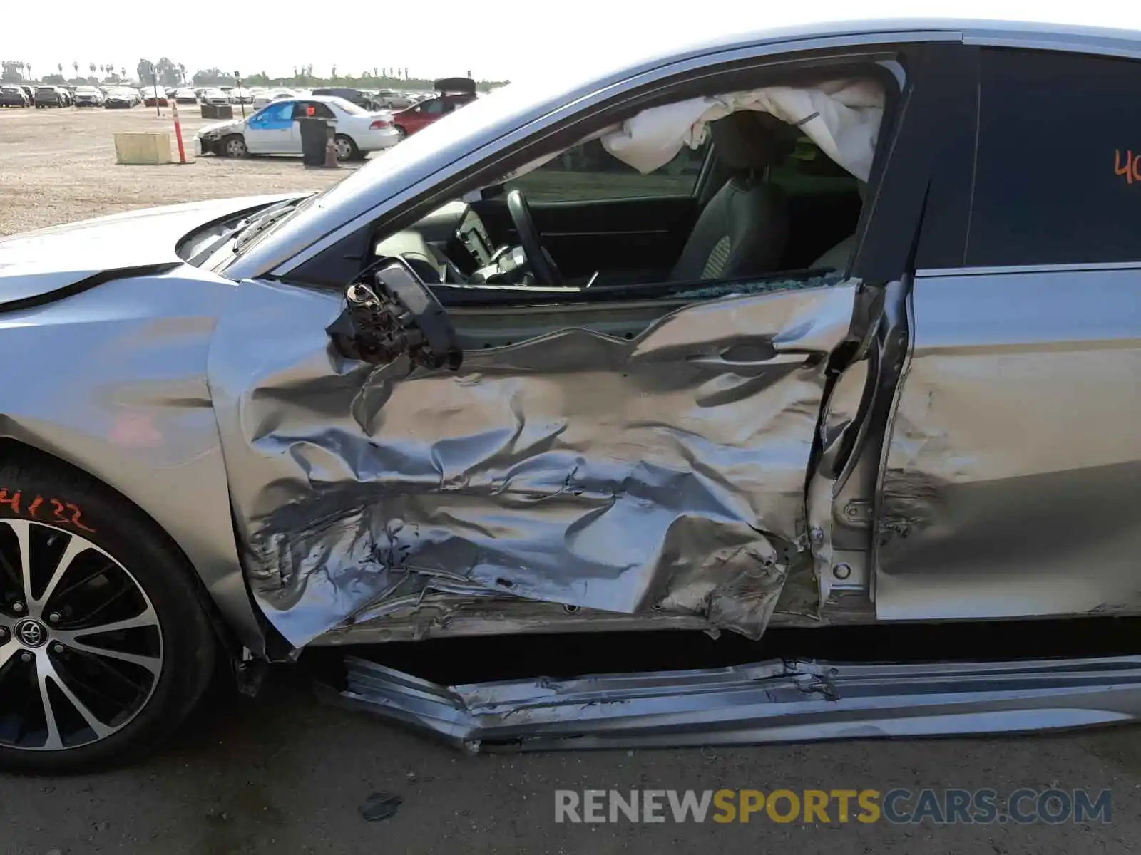 9 Photograph of a damaged car 4T1B11HK2KU737029 TOYOTA CAMRY 2019