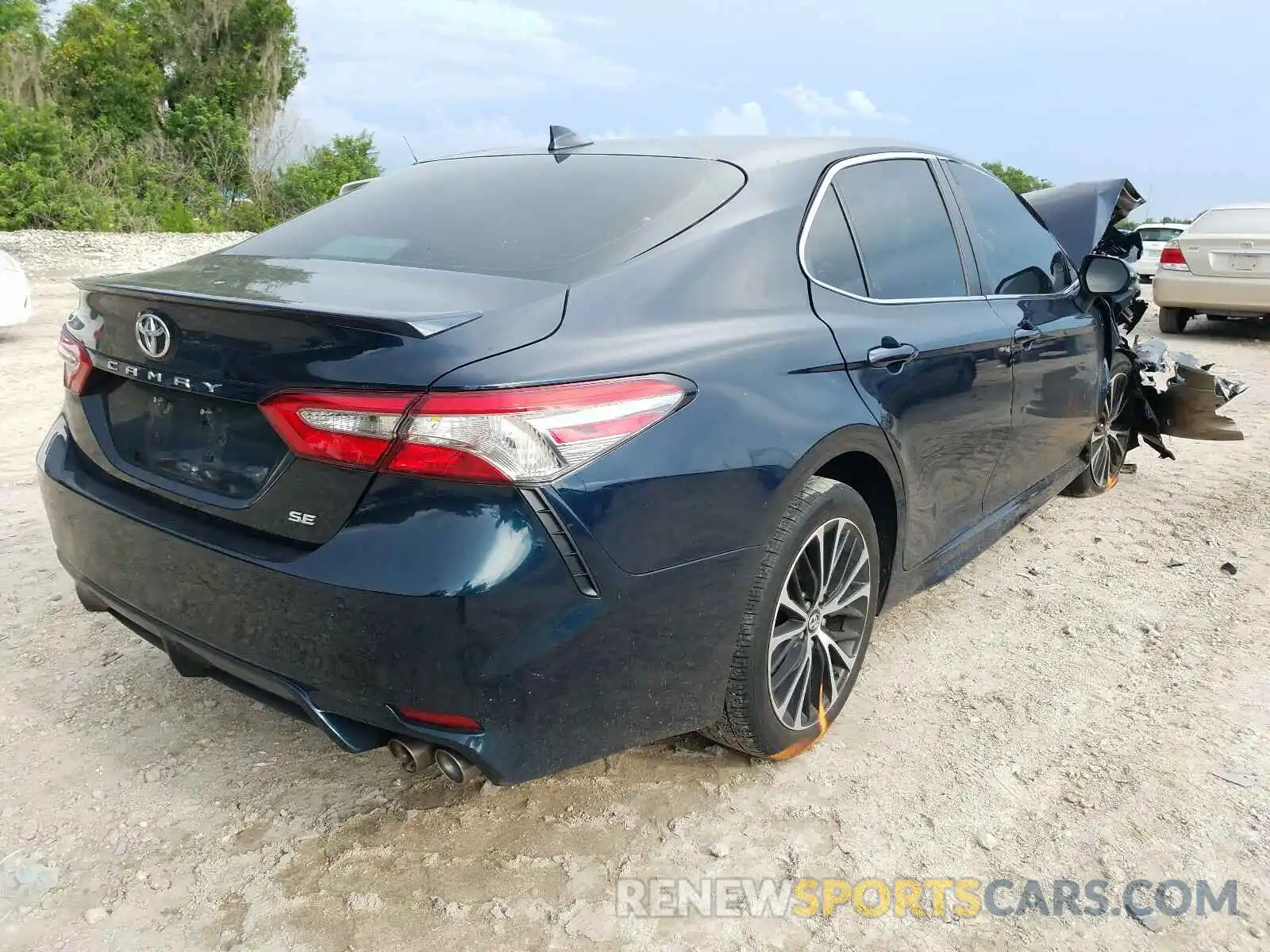 4 Photograph of a damaged car 4T1B11HK2KU737161 TOYOTA CAMRY 2019