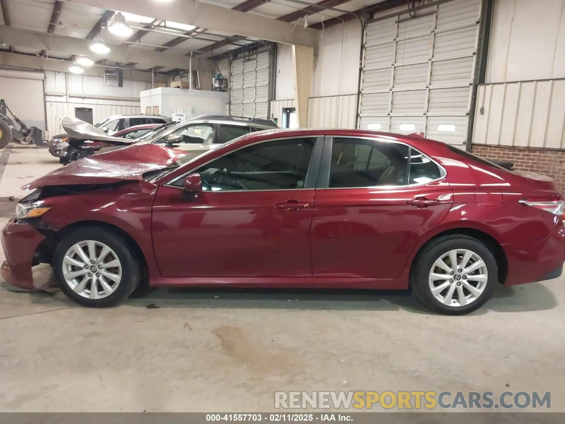 13 Photograph of a damaged car 4T1B11HK2KU737712 TOYOTA CAMRY 2019