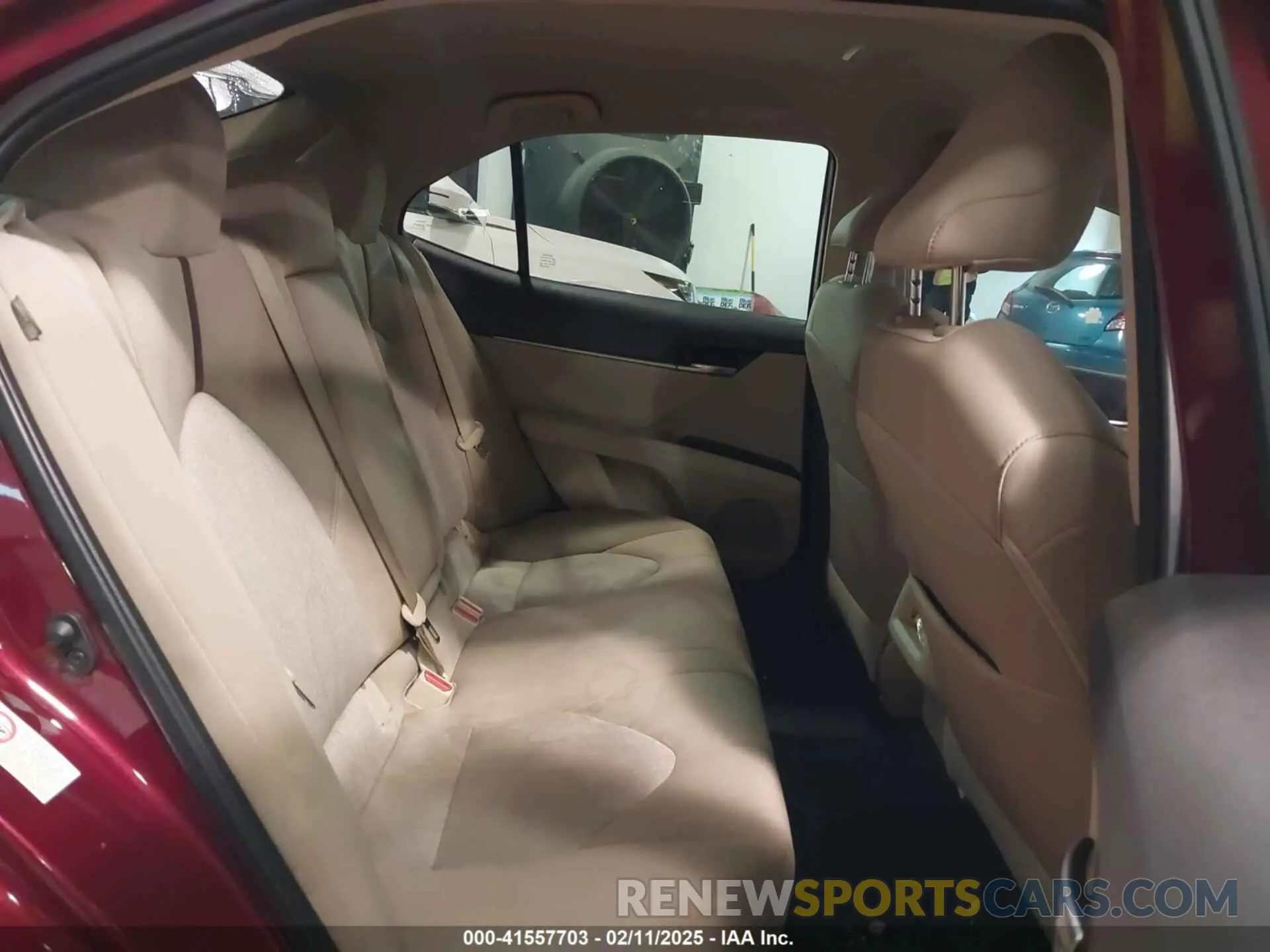 8 Photograph of a damaged car 4T1B11HK2KU737712 TOYOTA CAMRY 2019