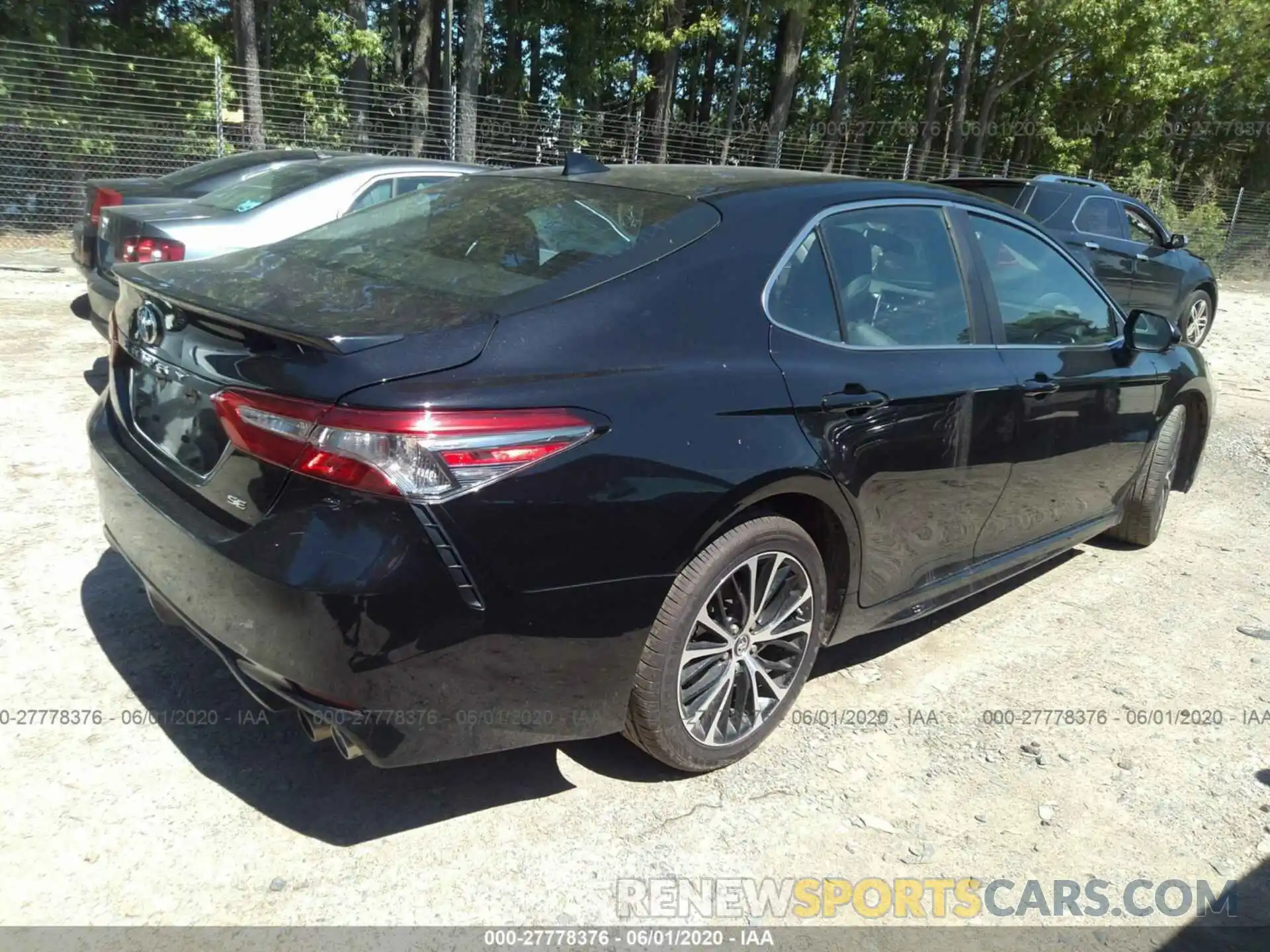 4 Photograph of a damaged car 4T1B11HK2KU739377 TOYOTA CAMRY 2019