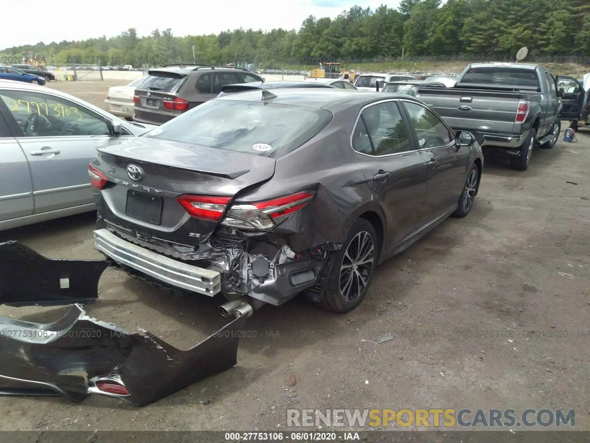 4 Photograph of a damaged car 4T1B11HK2KU739637 TOYOTA CAMRY 2019