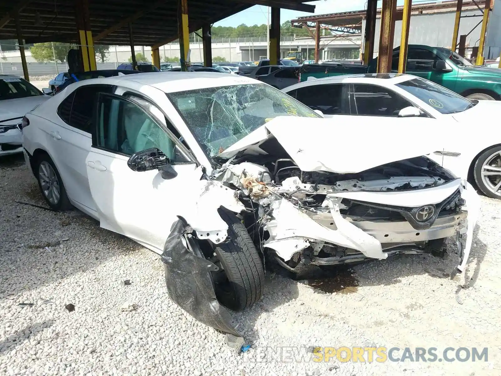 1 Photograph of a damaged car 4T1B11HK2KU739847 TOYOTA CAMRY 2019