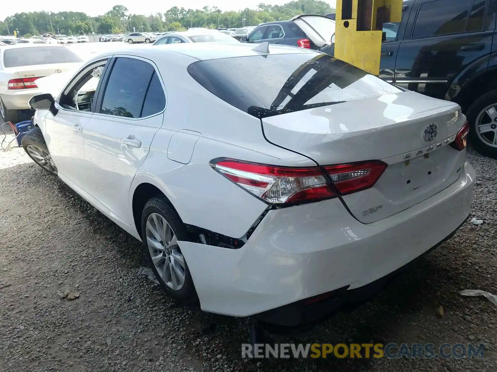 3 Photograph of a damaged car 4T1B11HK2KU739847 TOYOTA CAMRY 2019